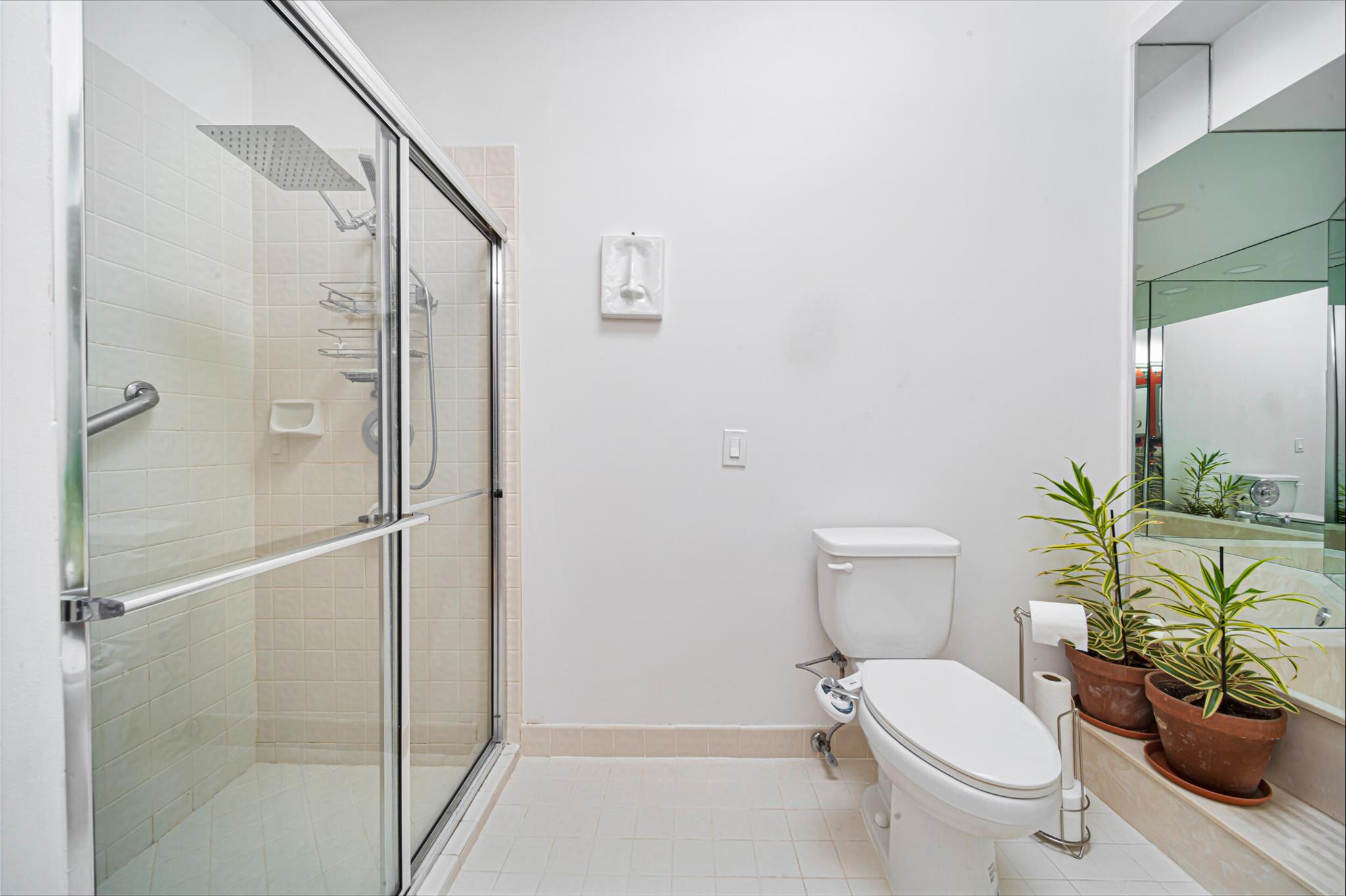 6087 Bay Isles Drive