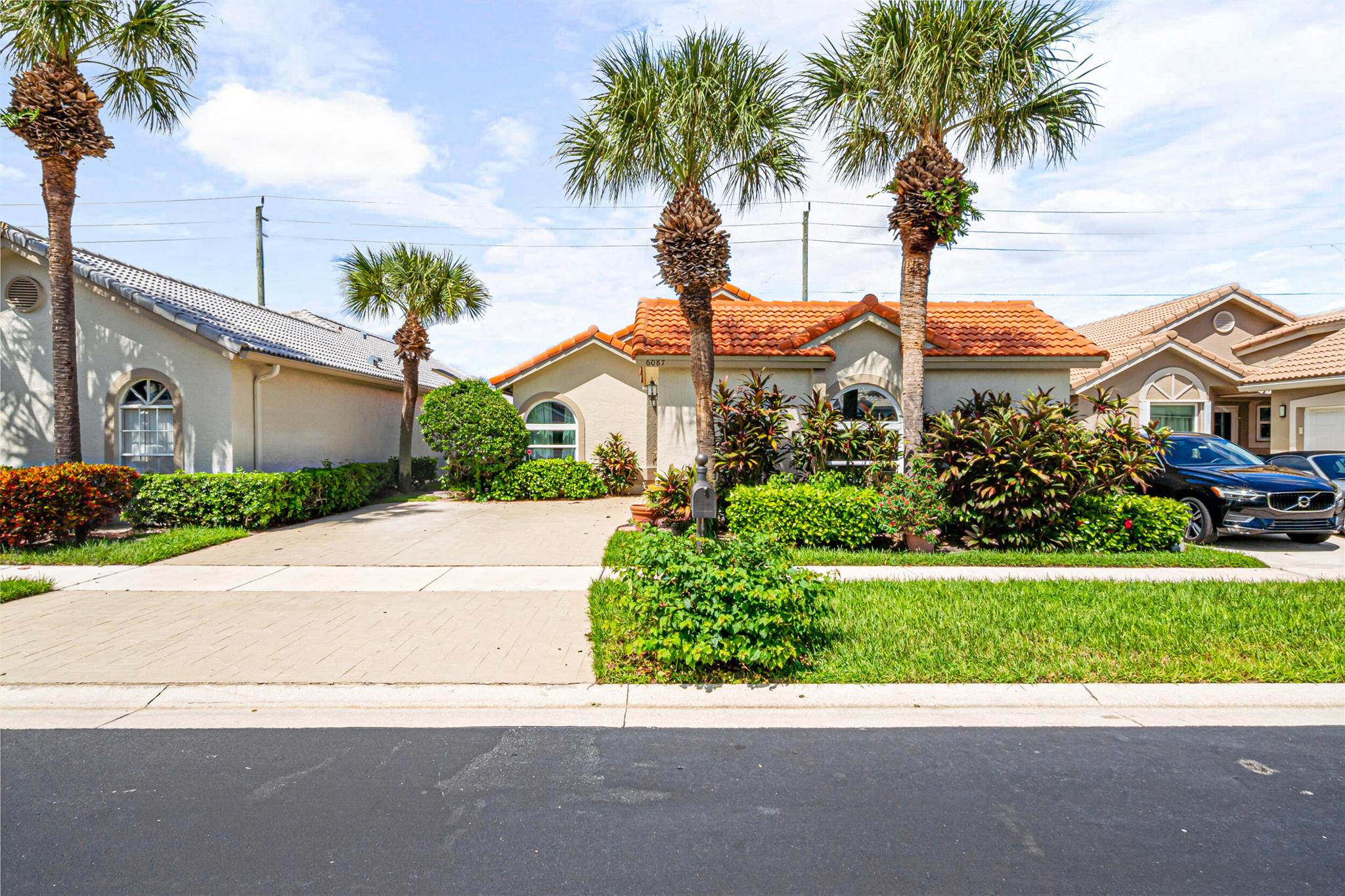 6087 Bay Isles Drive