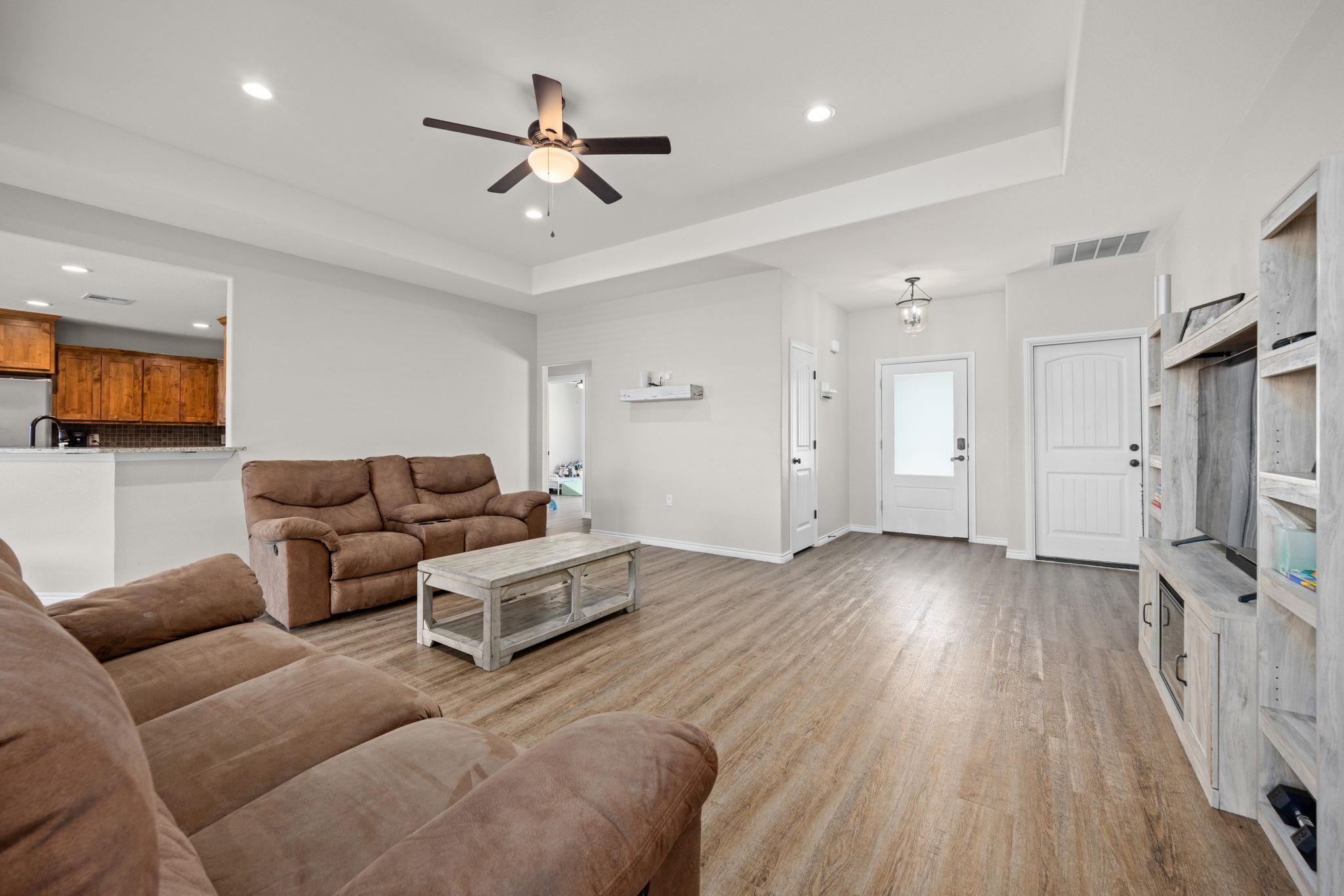 1313 Sandstone CV