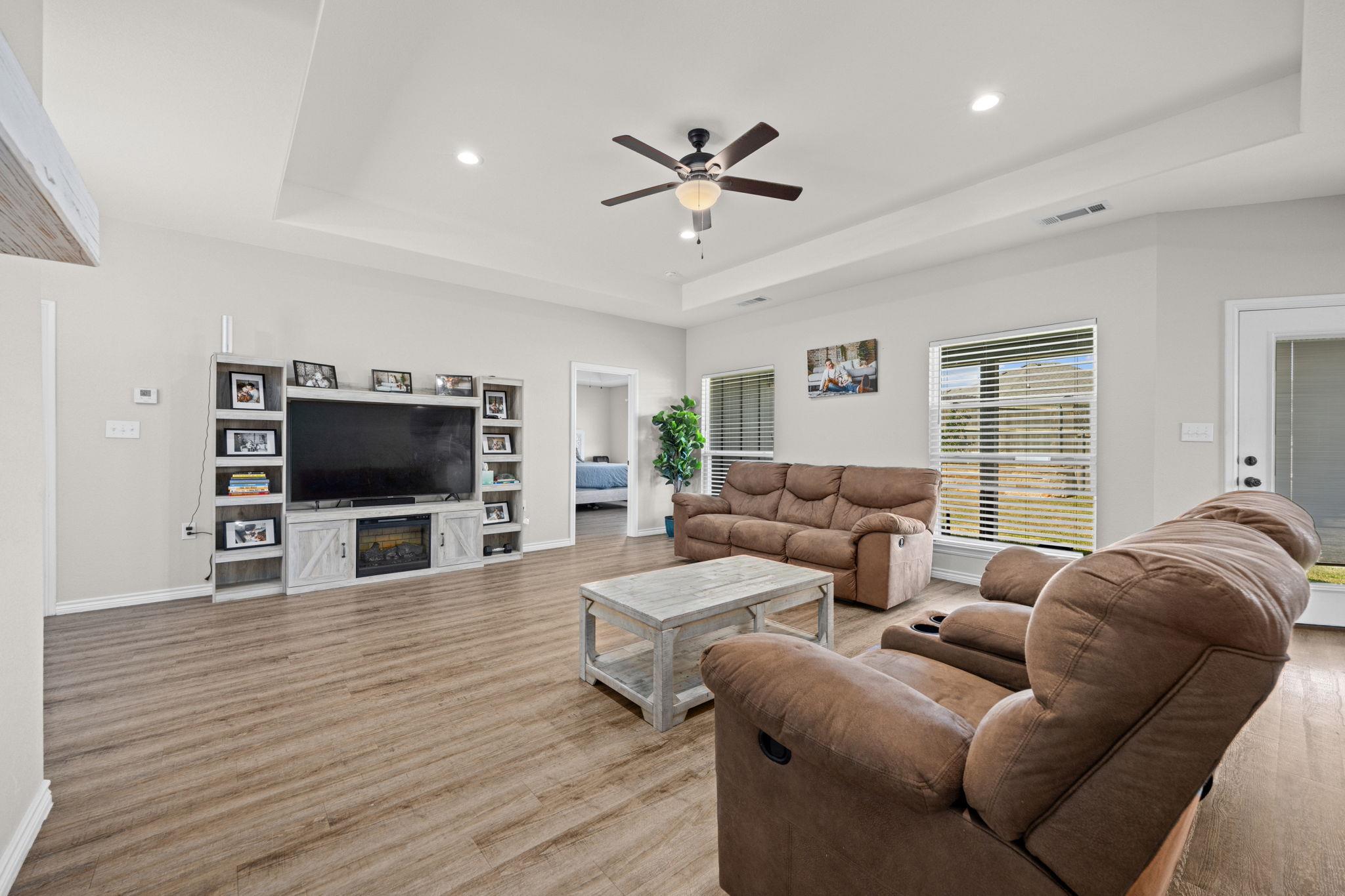 1313 Sandstone CV