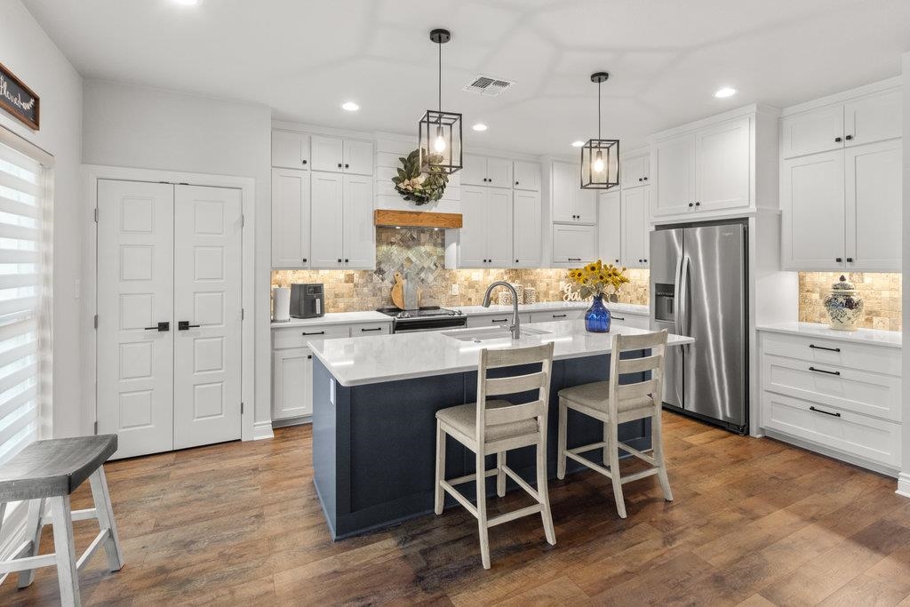 100 W Oriole Drive