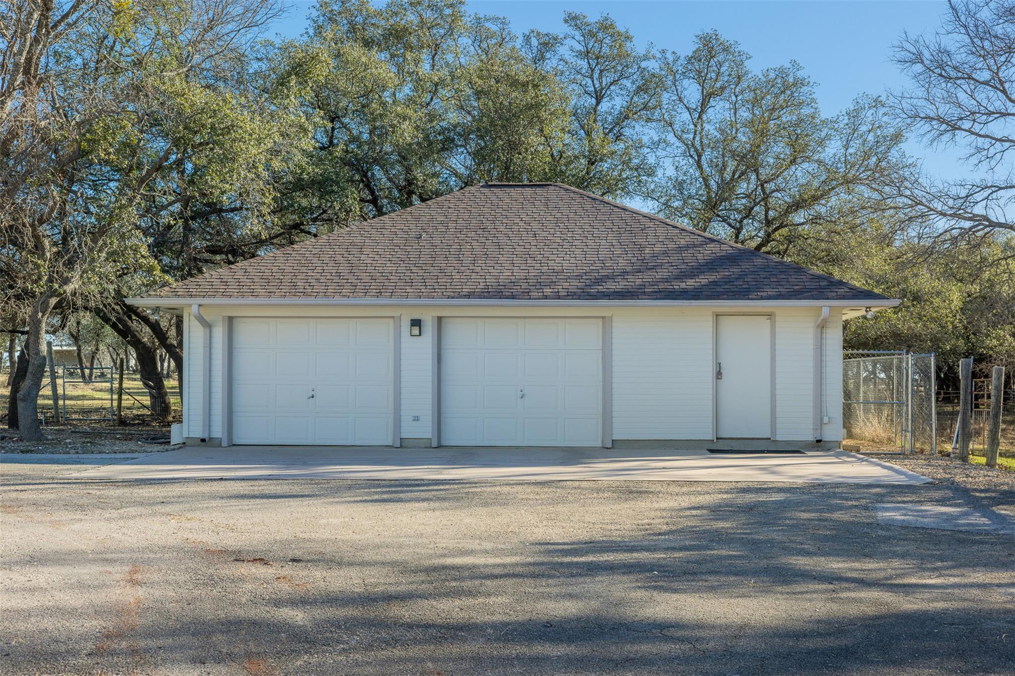 197 Live Oak Cemetery RD