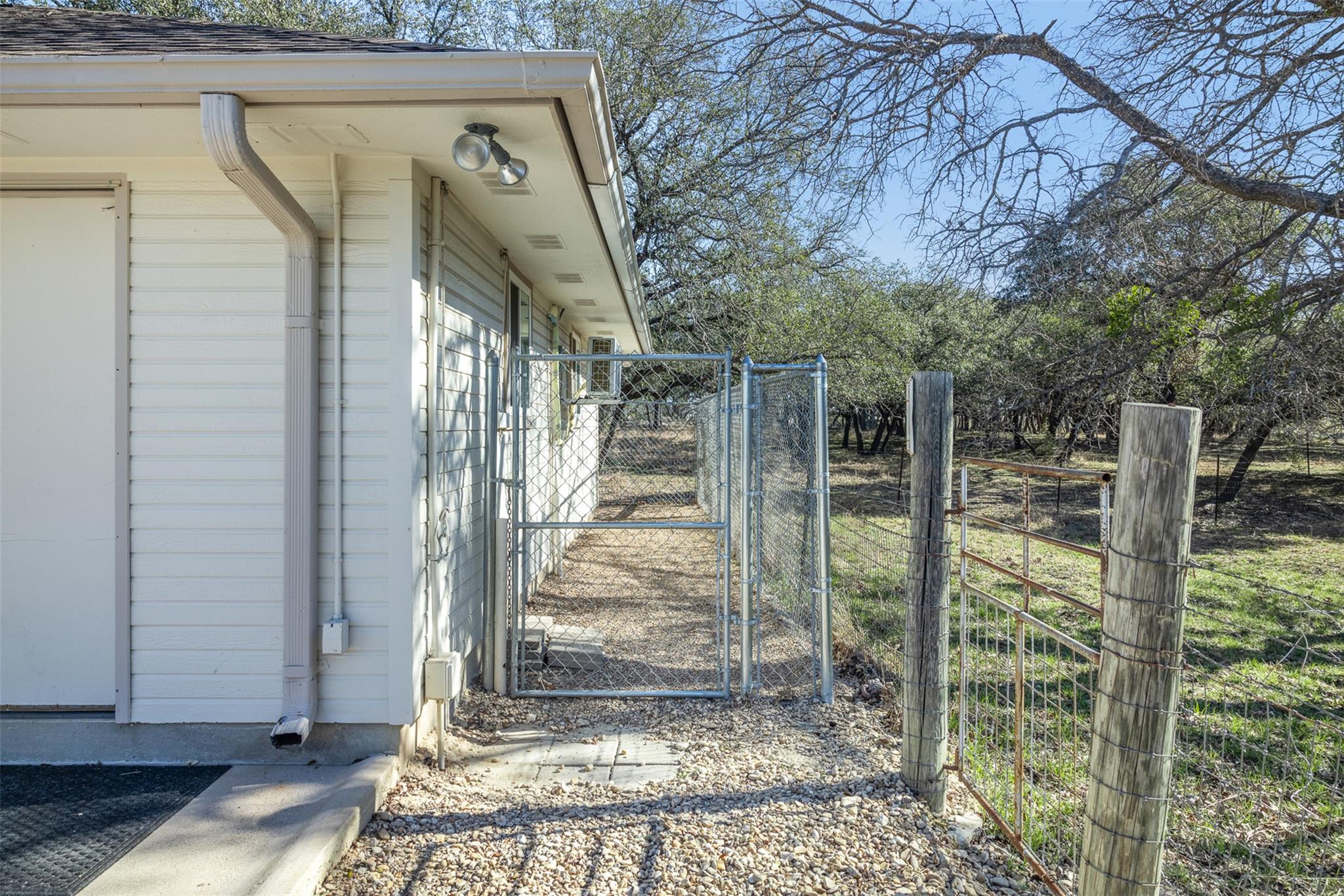 197 Live Oak Cemetery RD