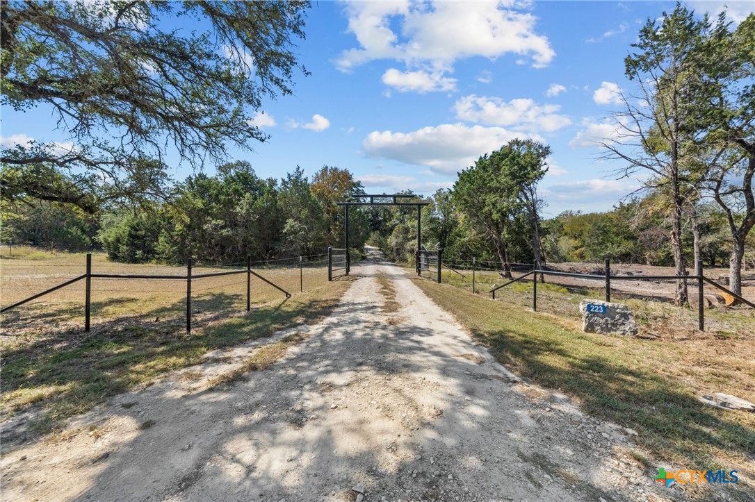 223 Private Road 3449