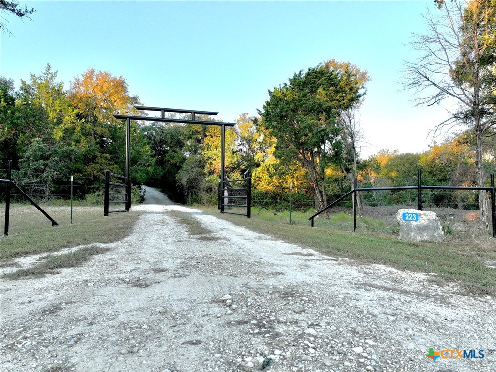 223 Private Road 3449