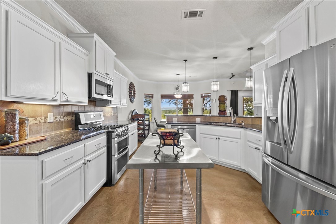 223 Private Road 3449