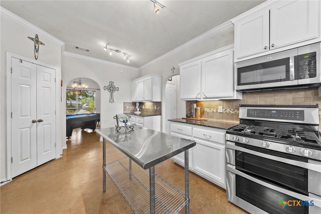 223 Private Road 3449