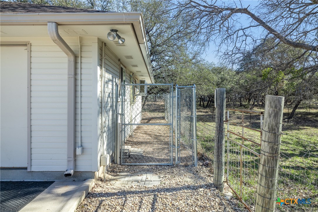 197 Live Oak Cemetery Road