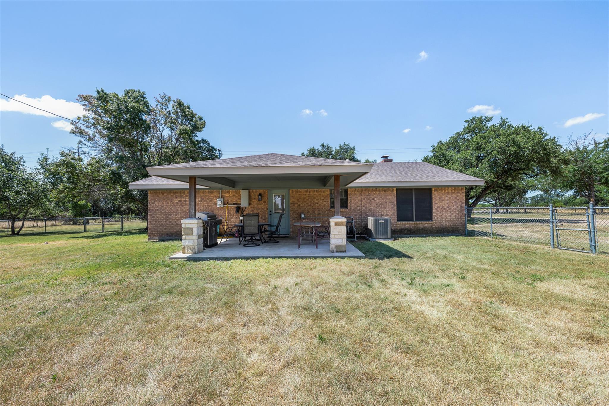 2185 FM 184