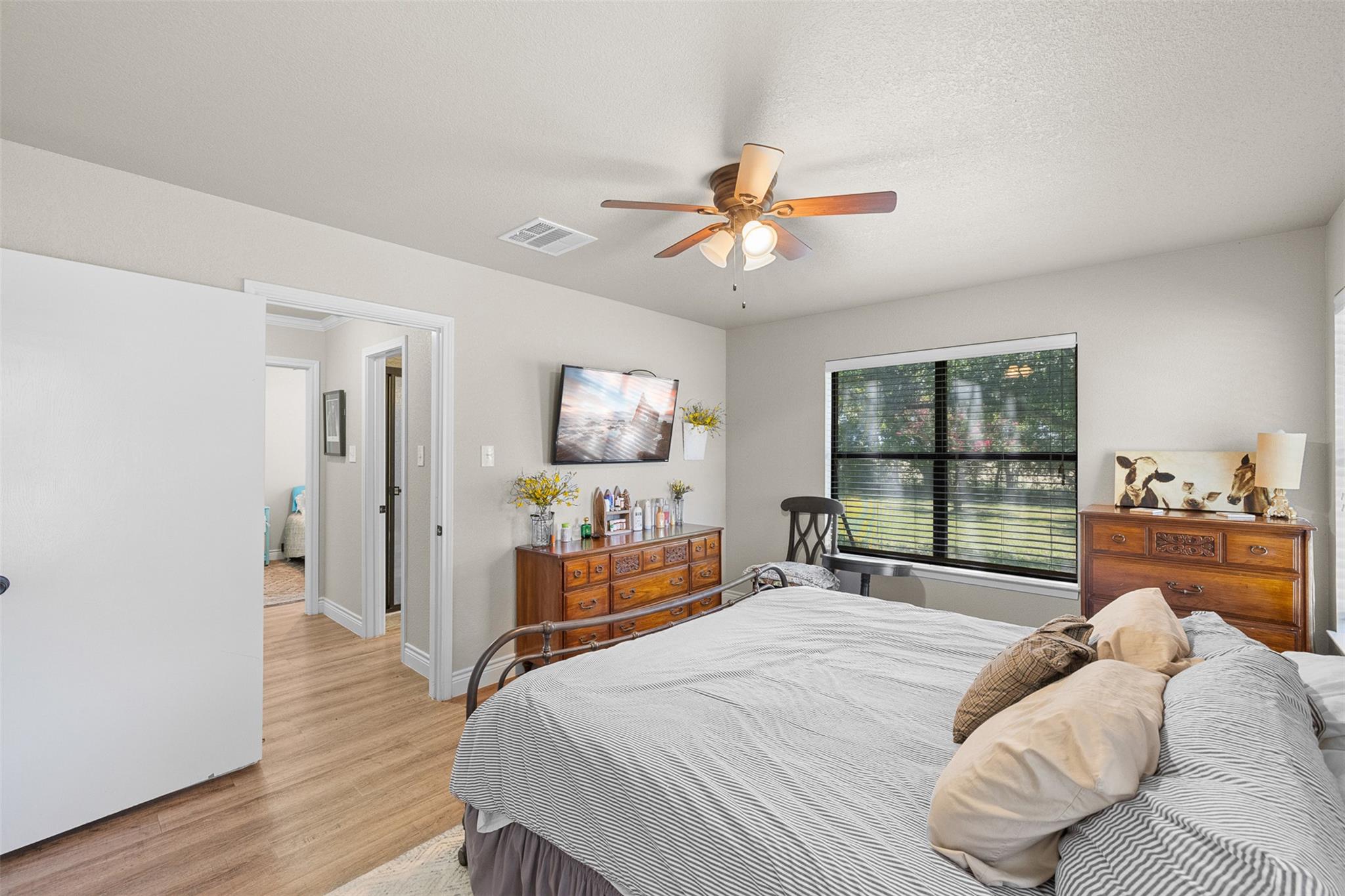 2185 FM 184