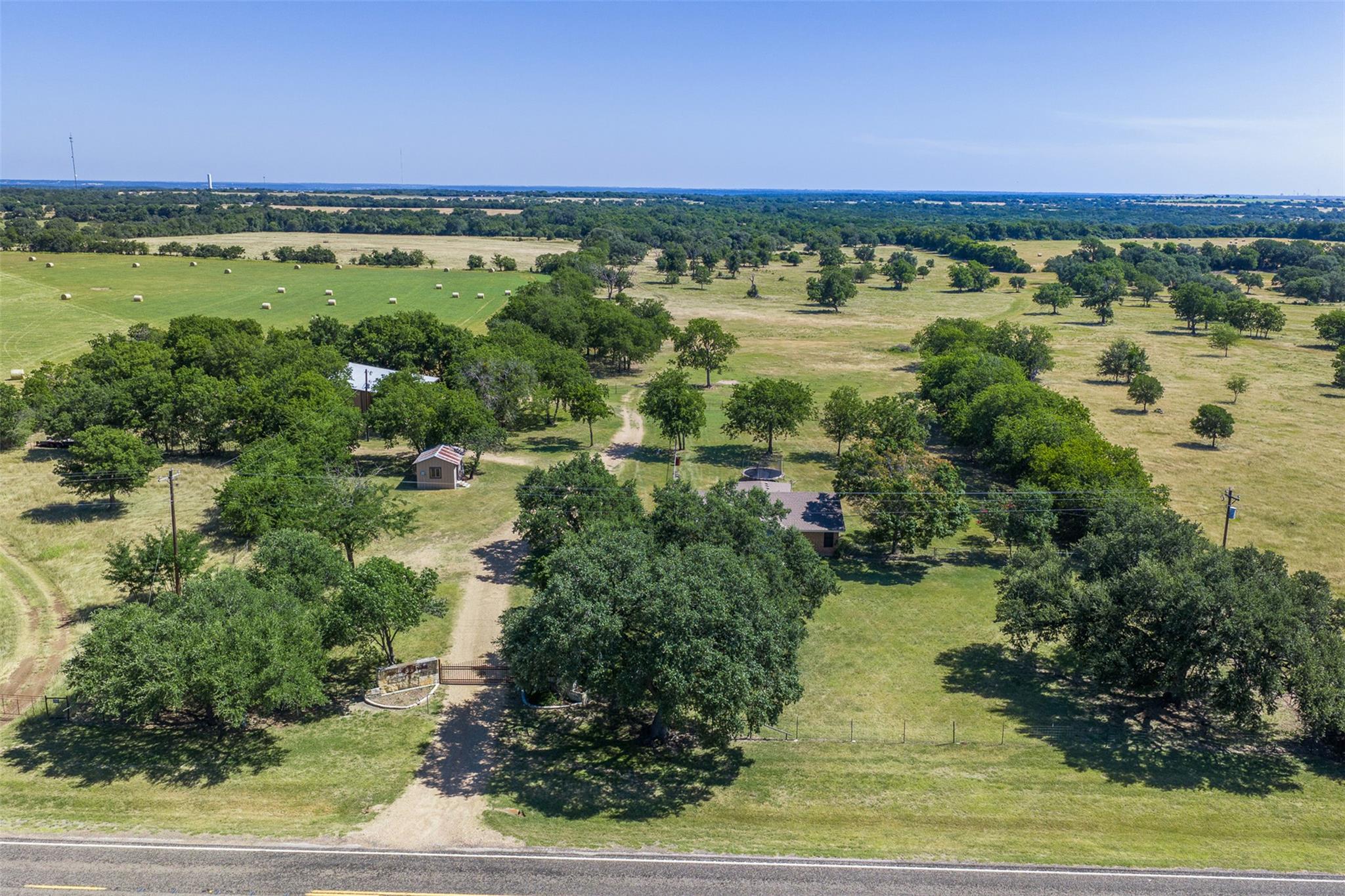 2185 FM 184