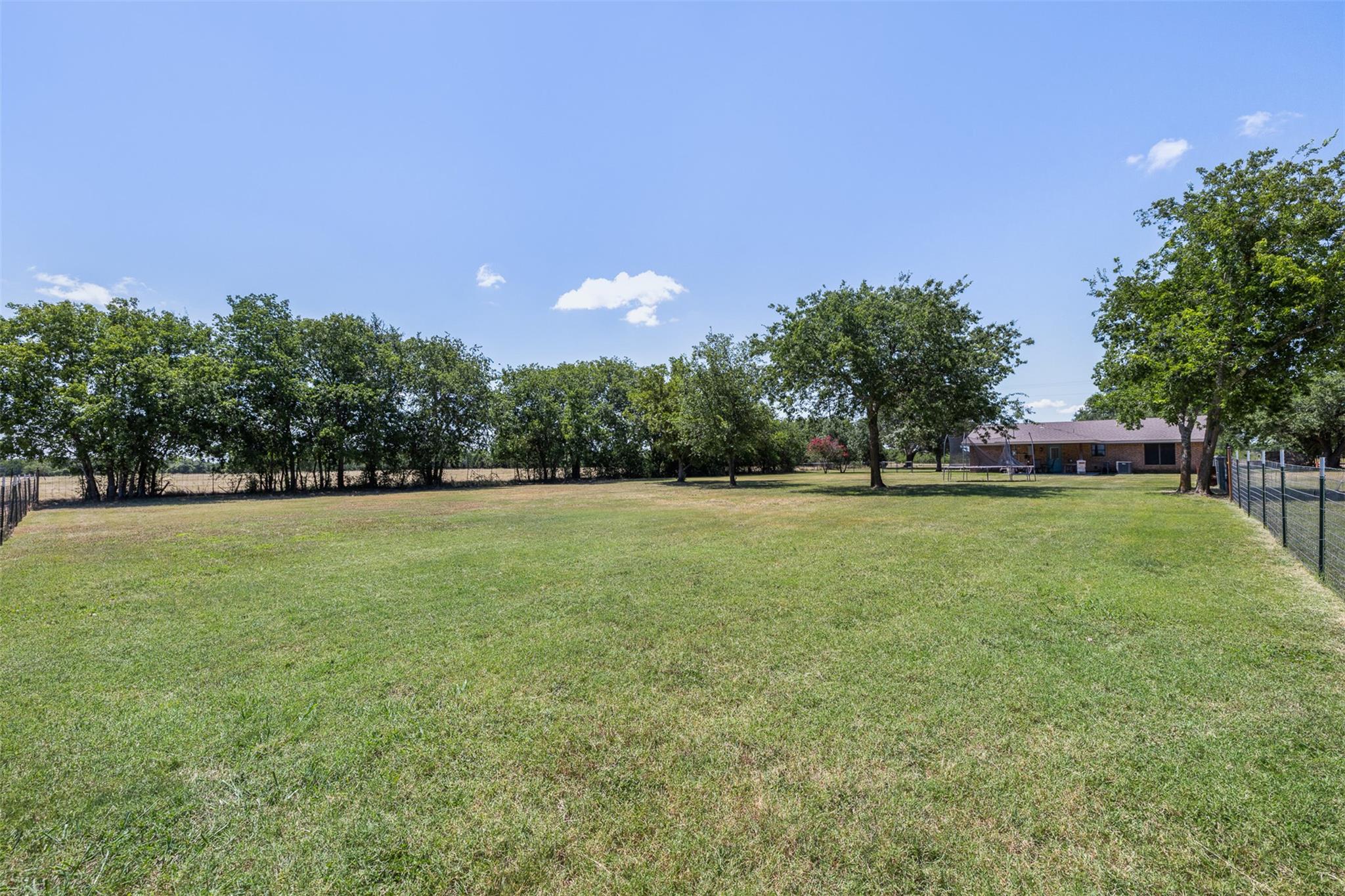 2185 FM 184