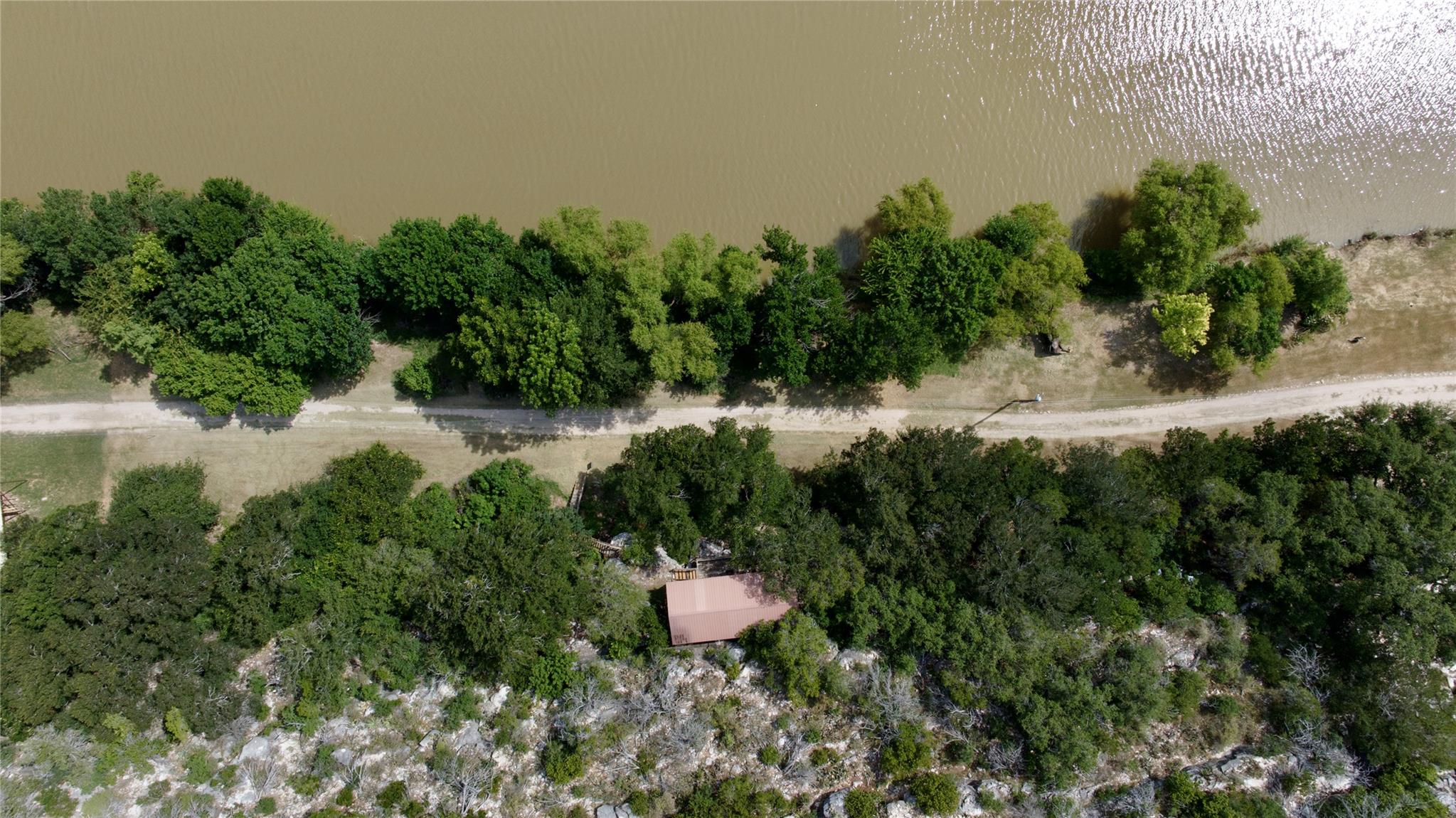 2212 N River RD