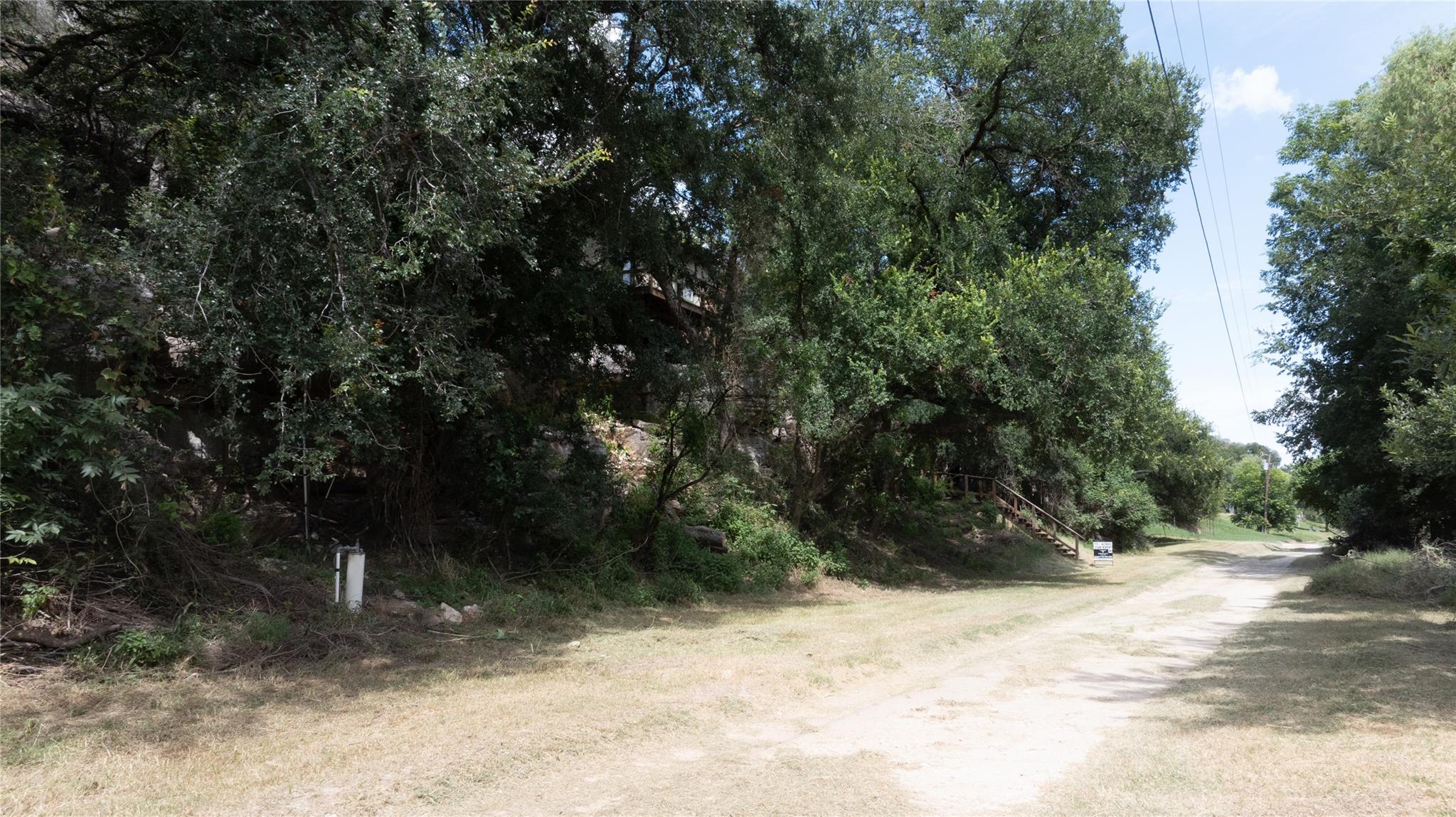 2212 N River RD