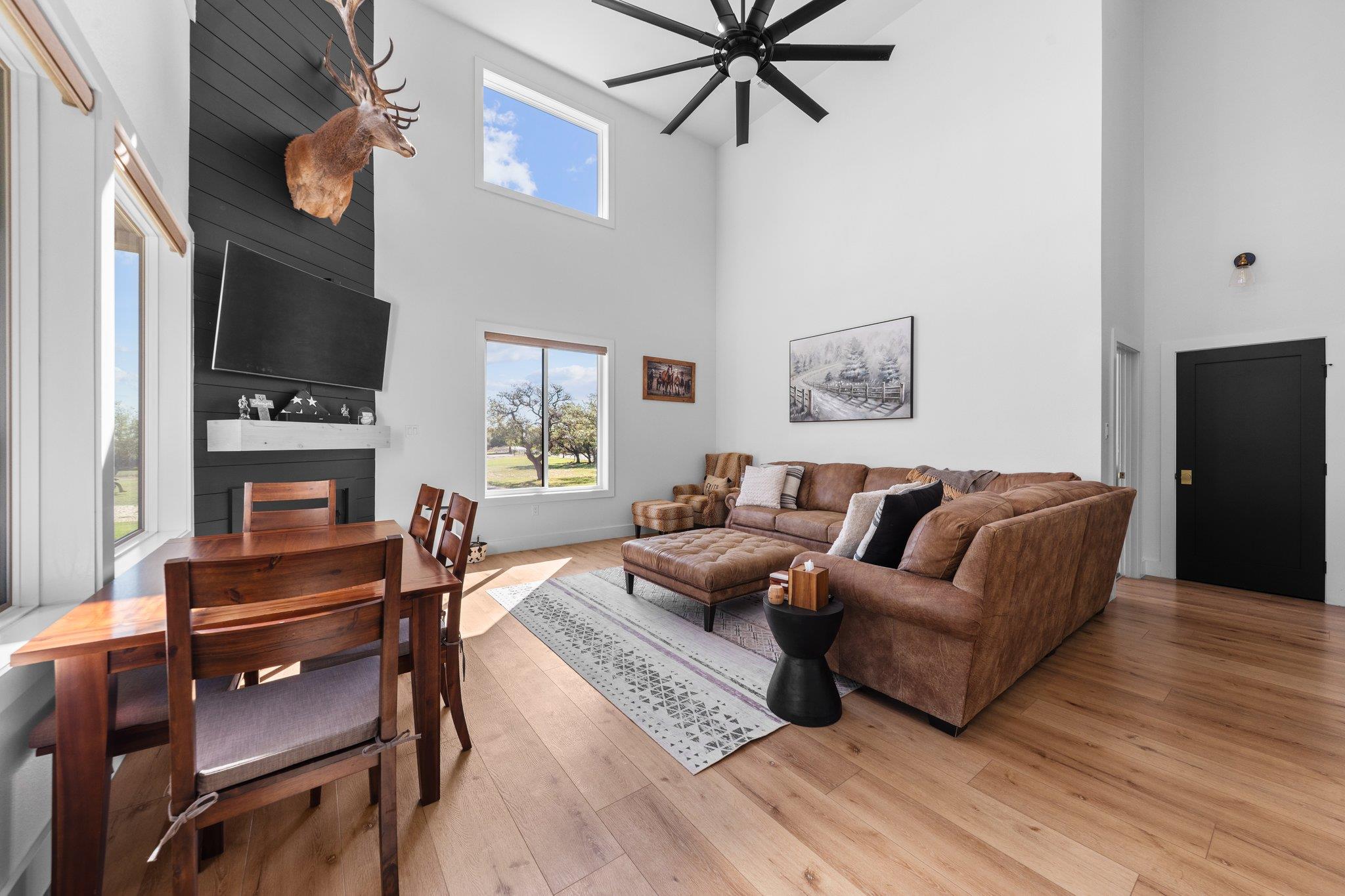 1800 Diamond Ridge DR