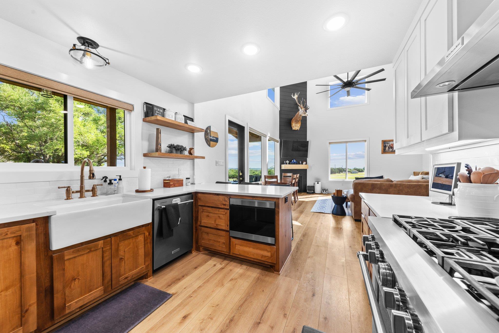 1800 Diamond Ridge DR