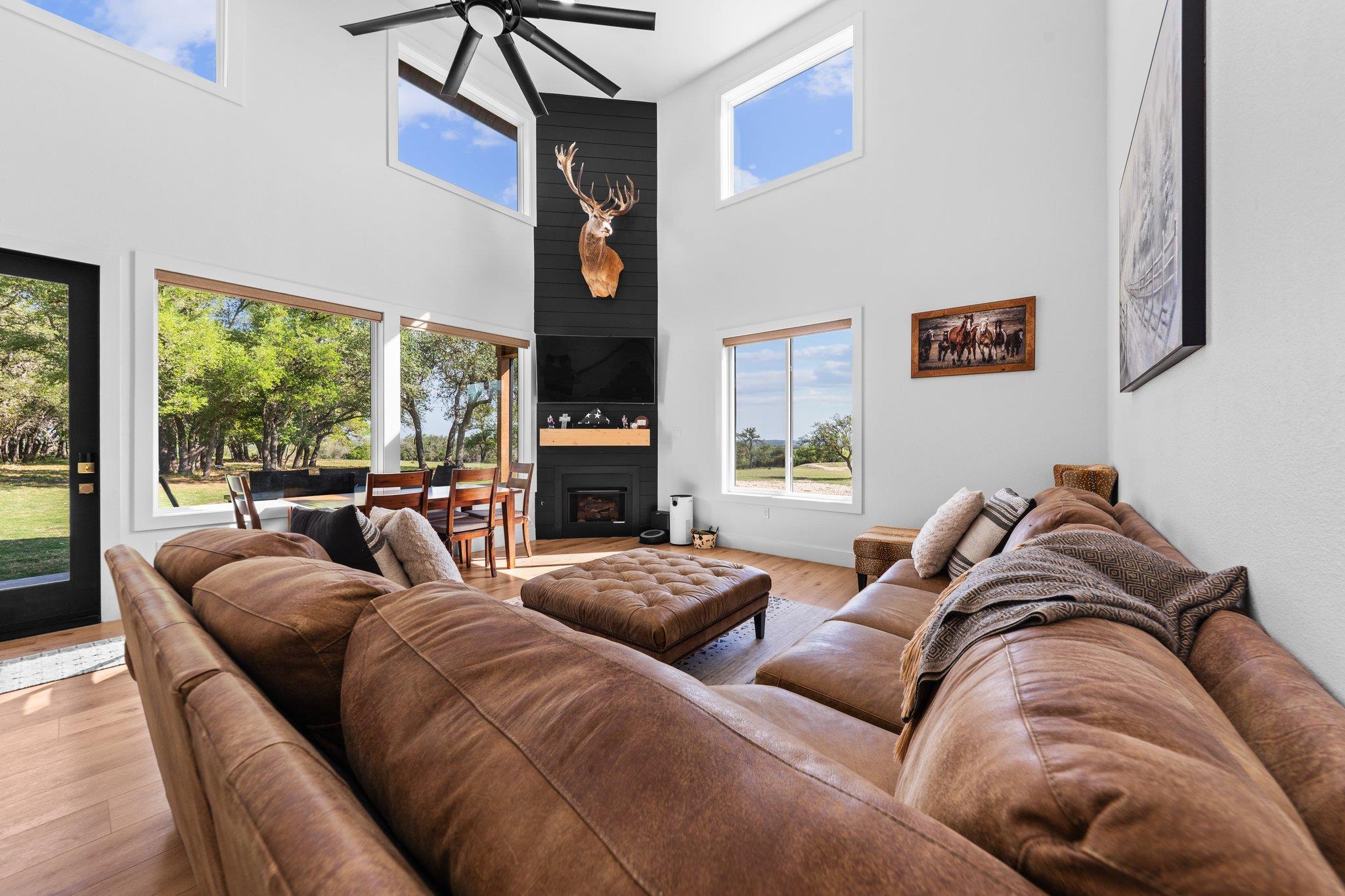 1800 Diamond Ridge DR