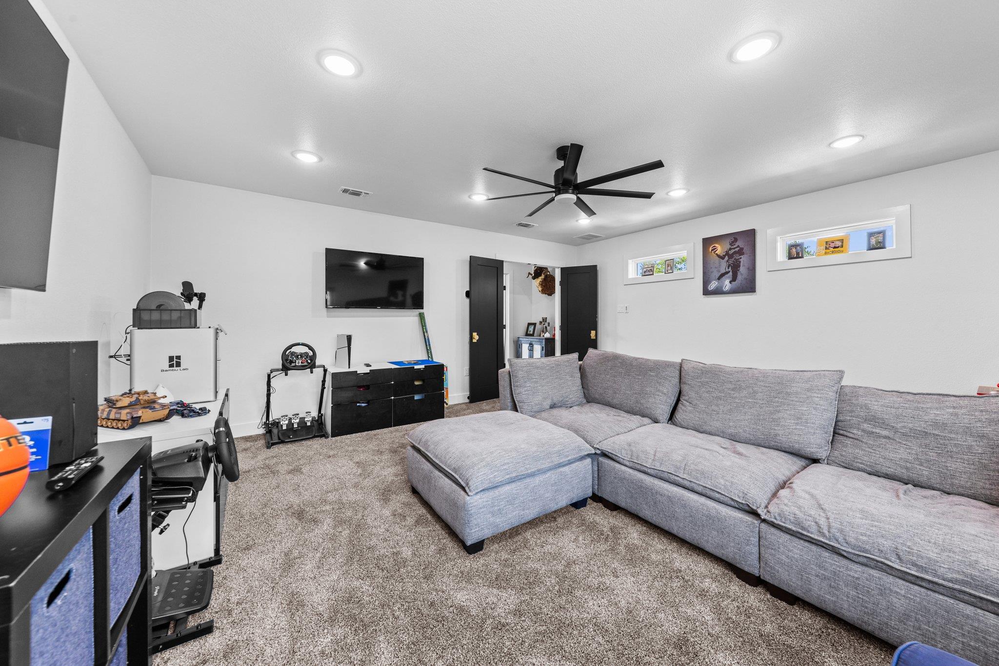 1800 Diamond Ridge DR