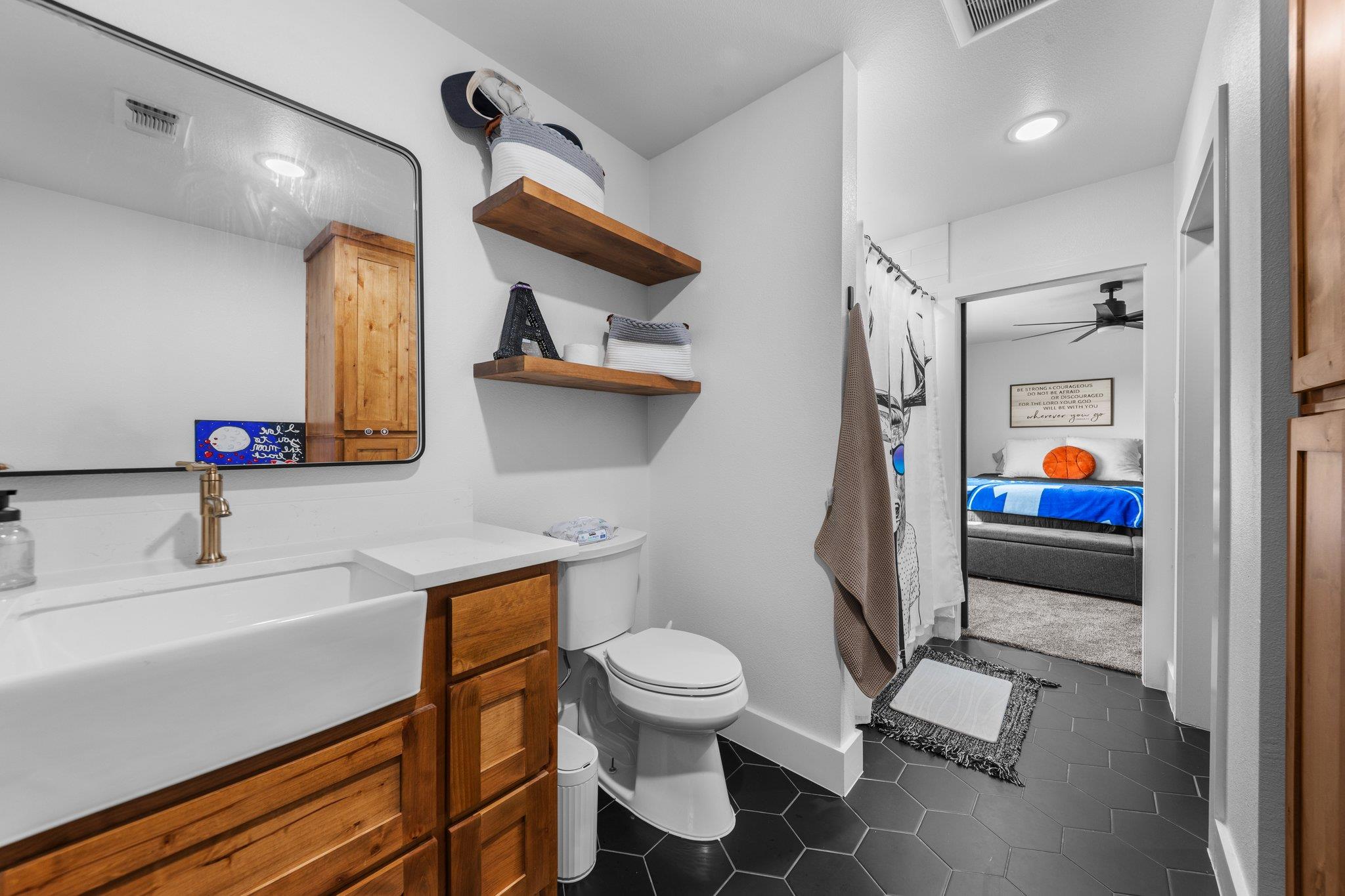 1800 Diamond Ridge DR