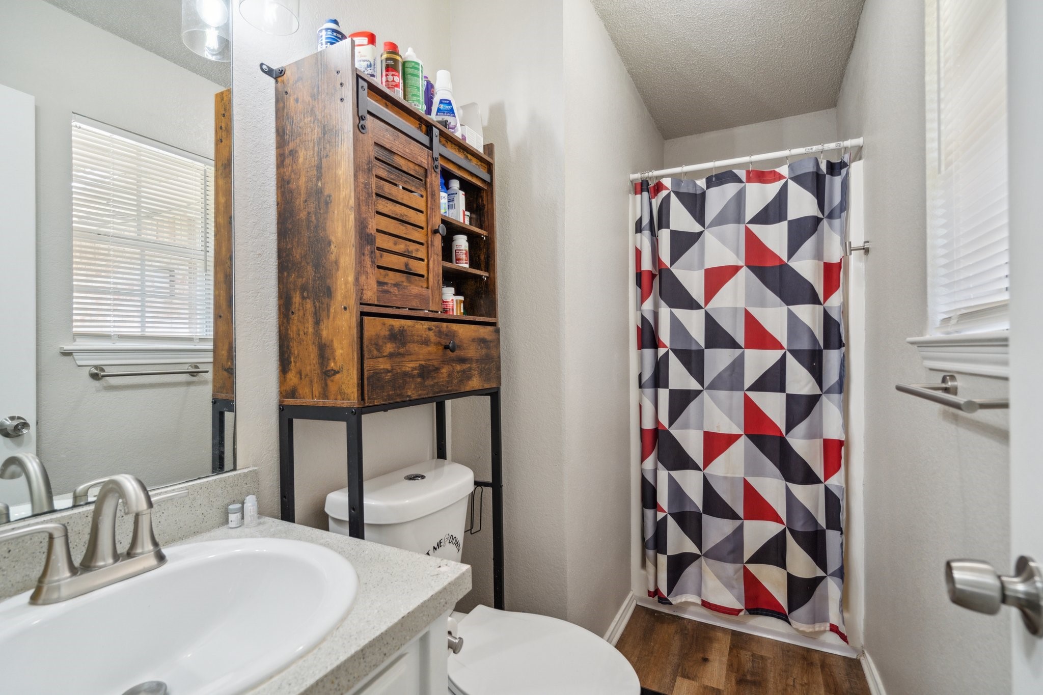 816 Red Oak Court