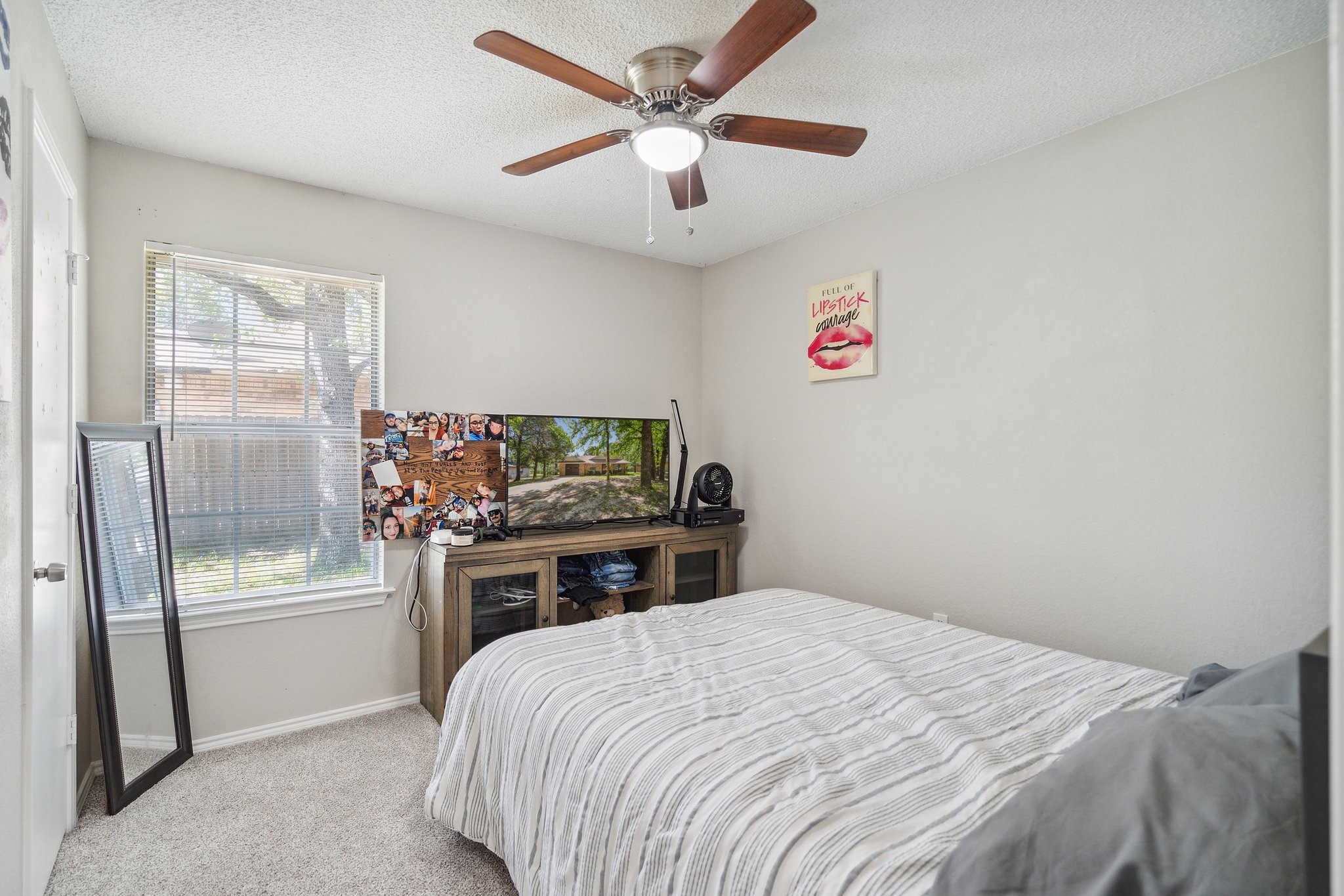 816 Red Oak Court