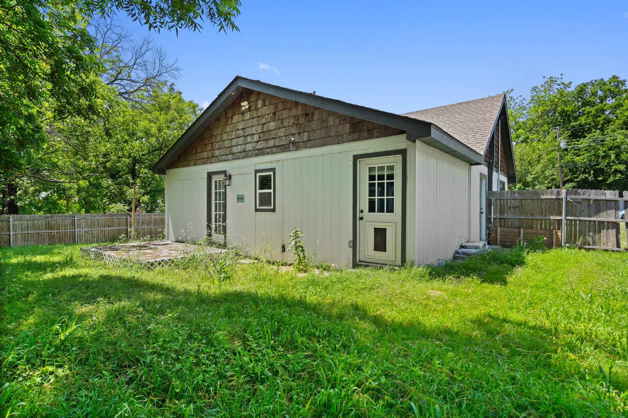 4104 Meandering Court
