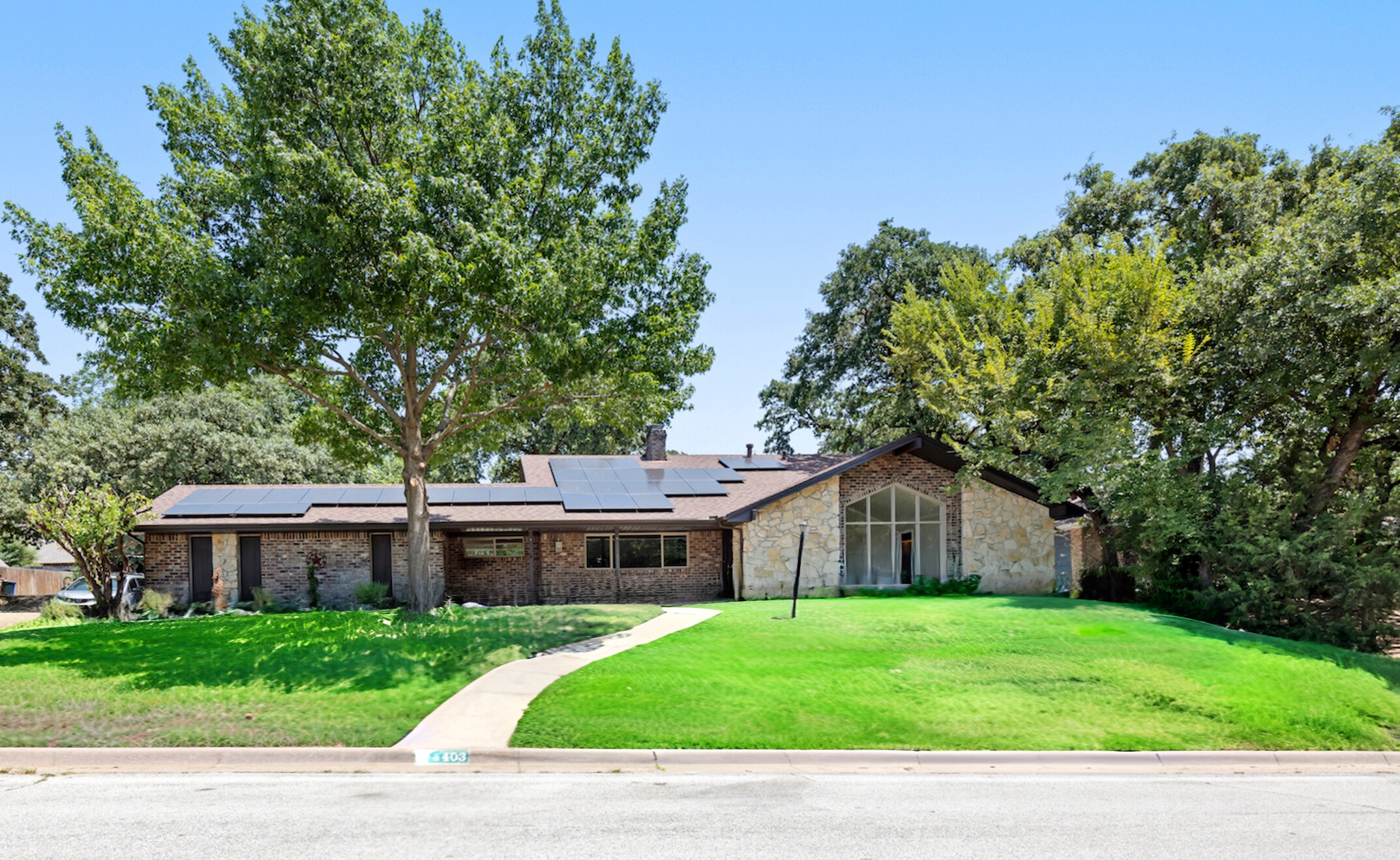 1403 Cliffwood Road