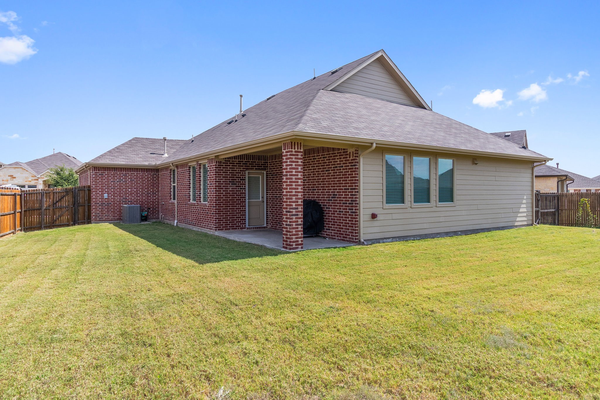 1113 Cropout Way