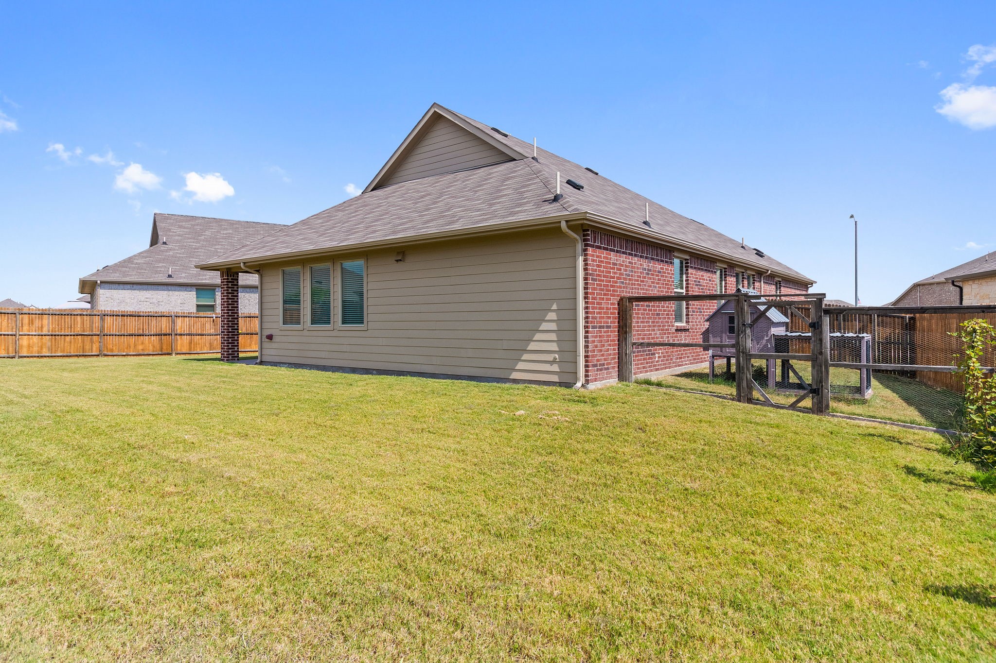 1113 Cropout Way