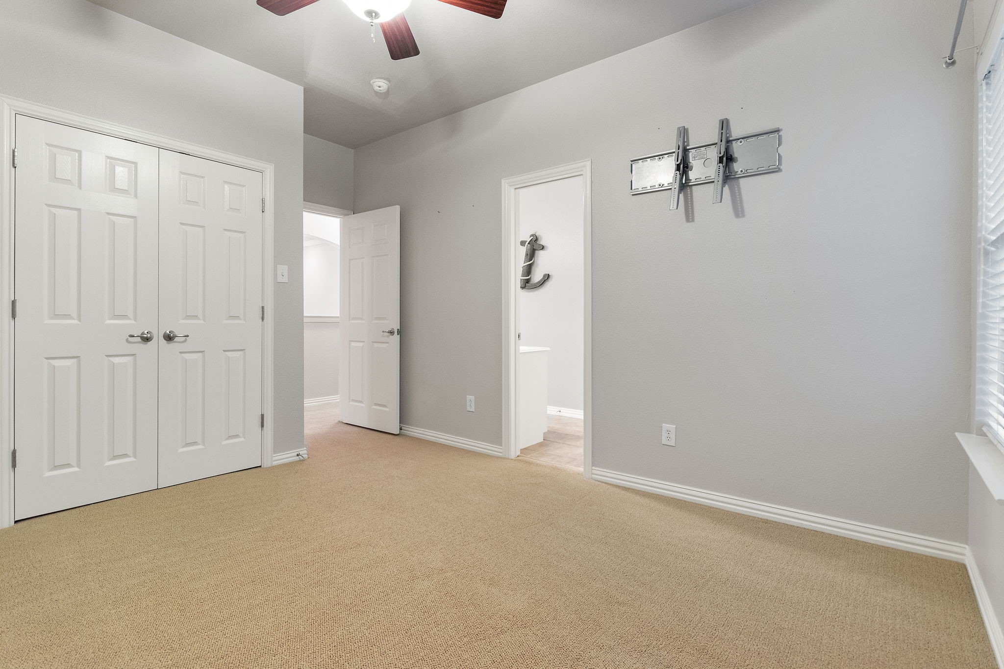 8516 Sunset Cove Court