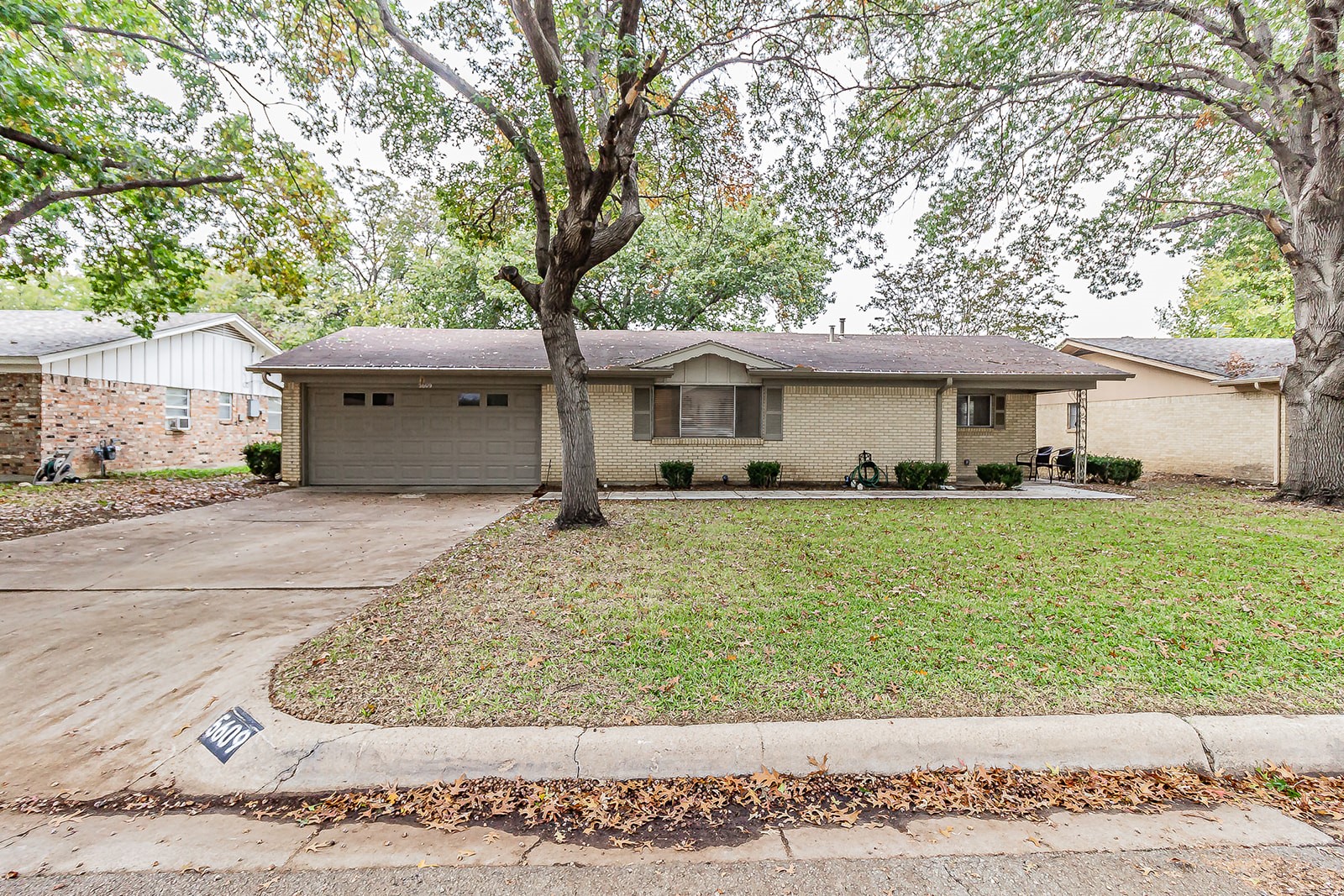 5609 Bonnie Wayne Street
