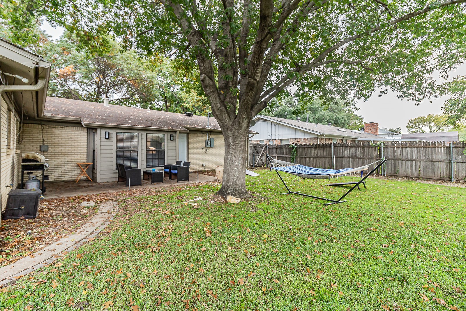 5609 Bonnie Wayne Street