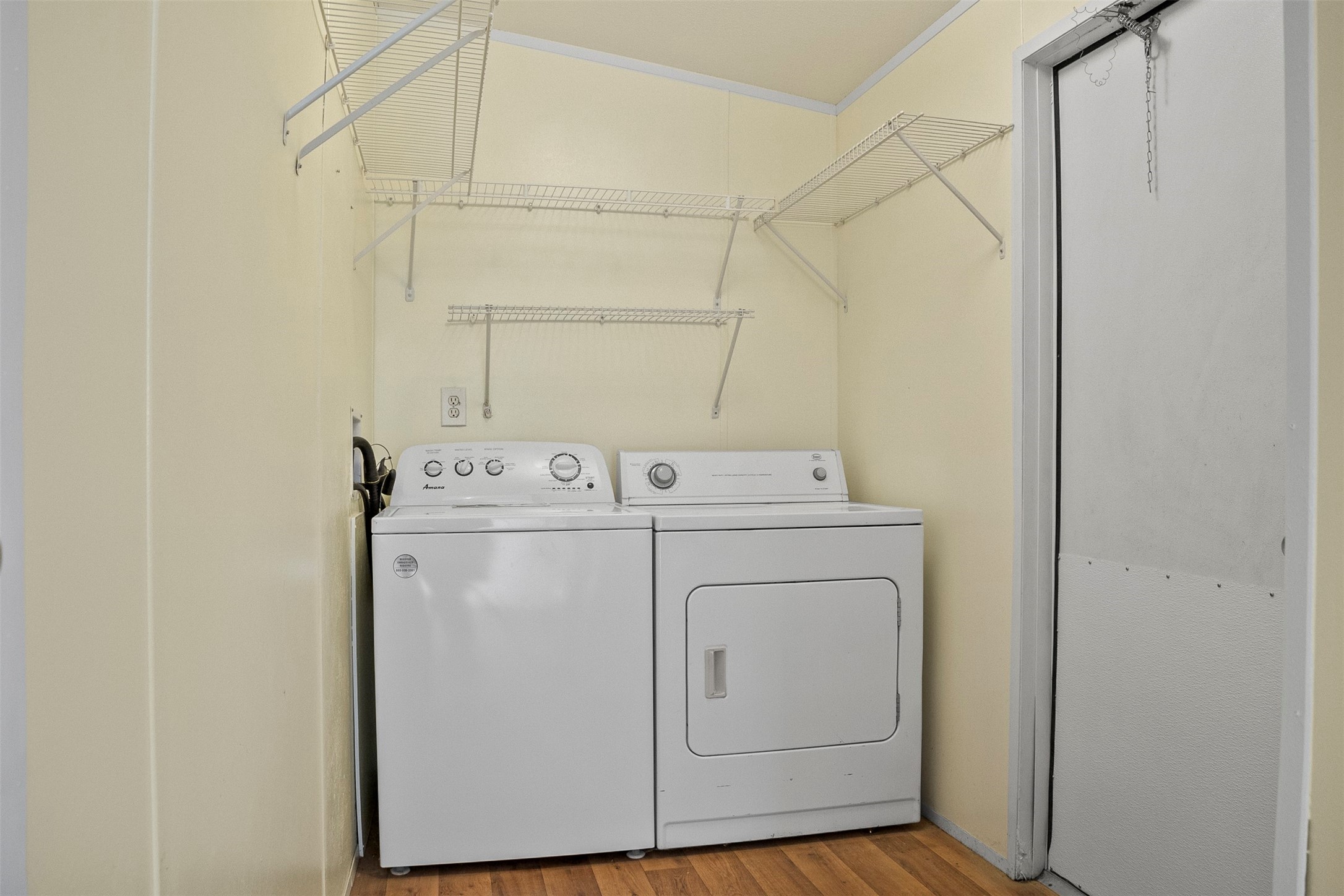 242 Private Road 4732