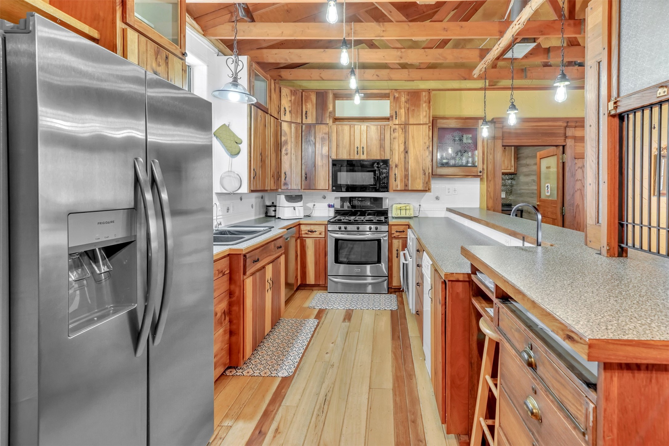 8840 State Highway 171