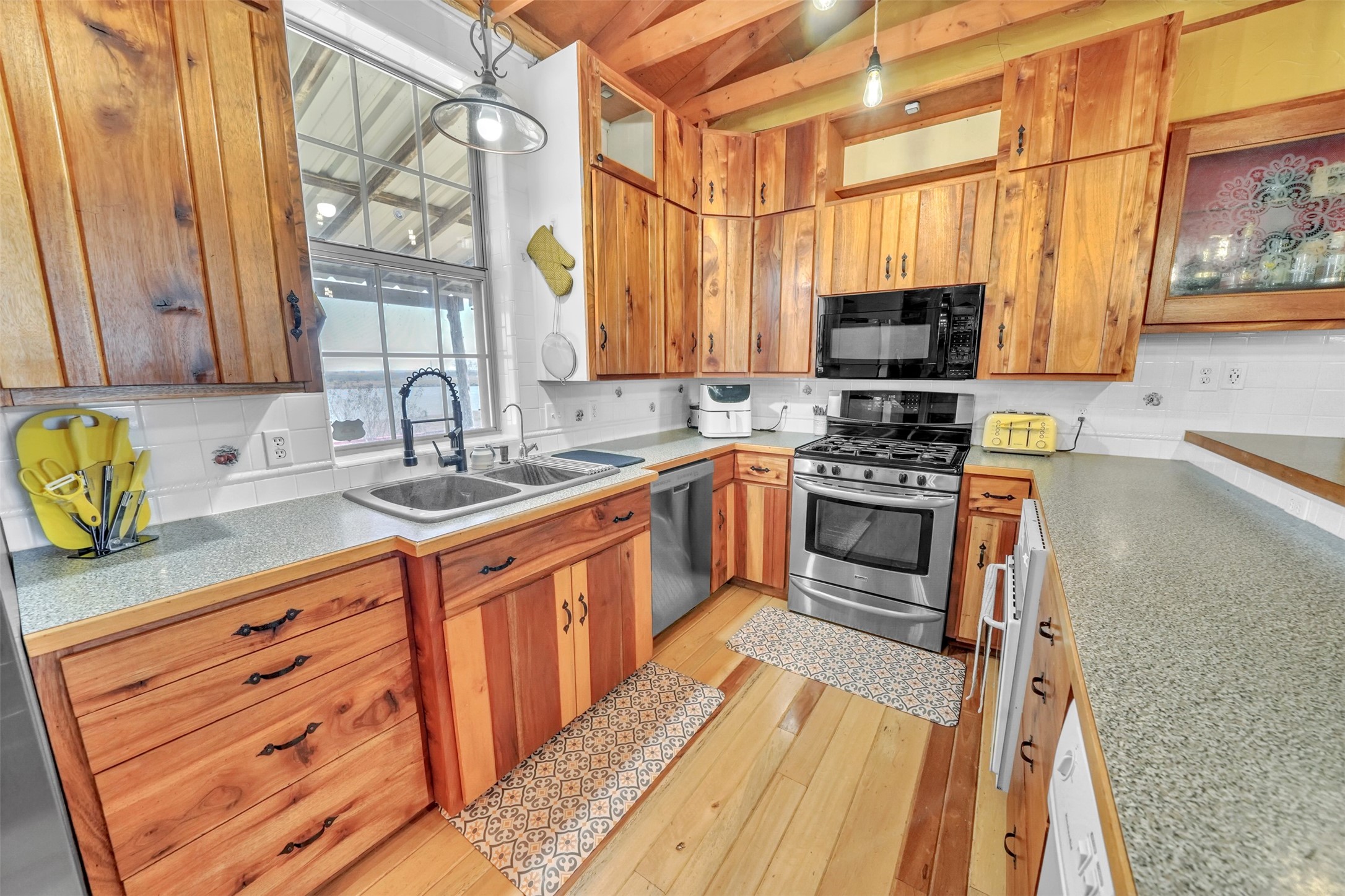 8840 State Highway 171