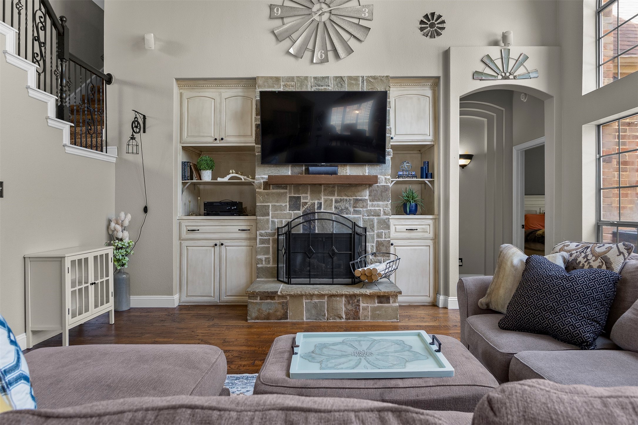 1709 Rosebriar Lane