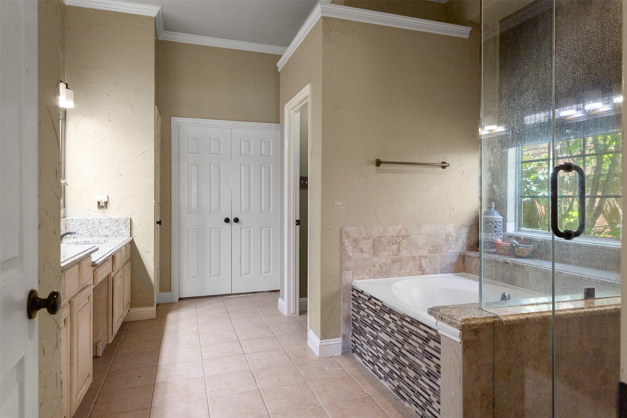 1709 Rosebriar Lane