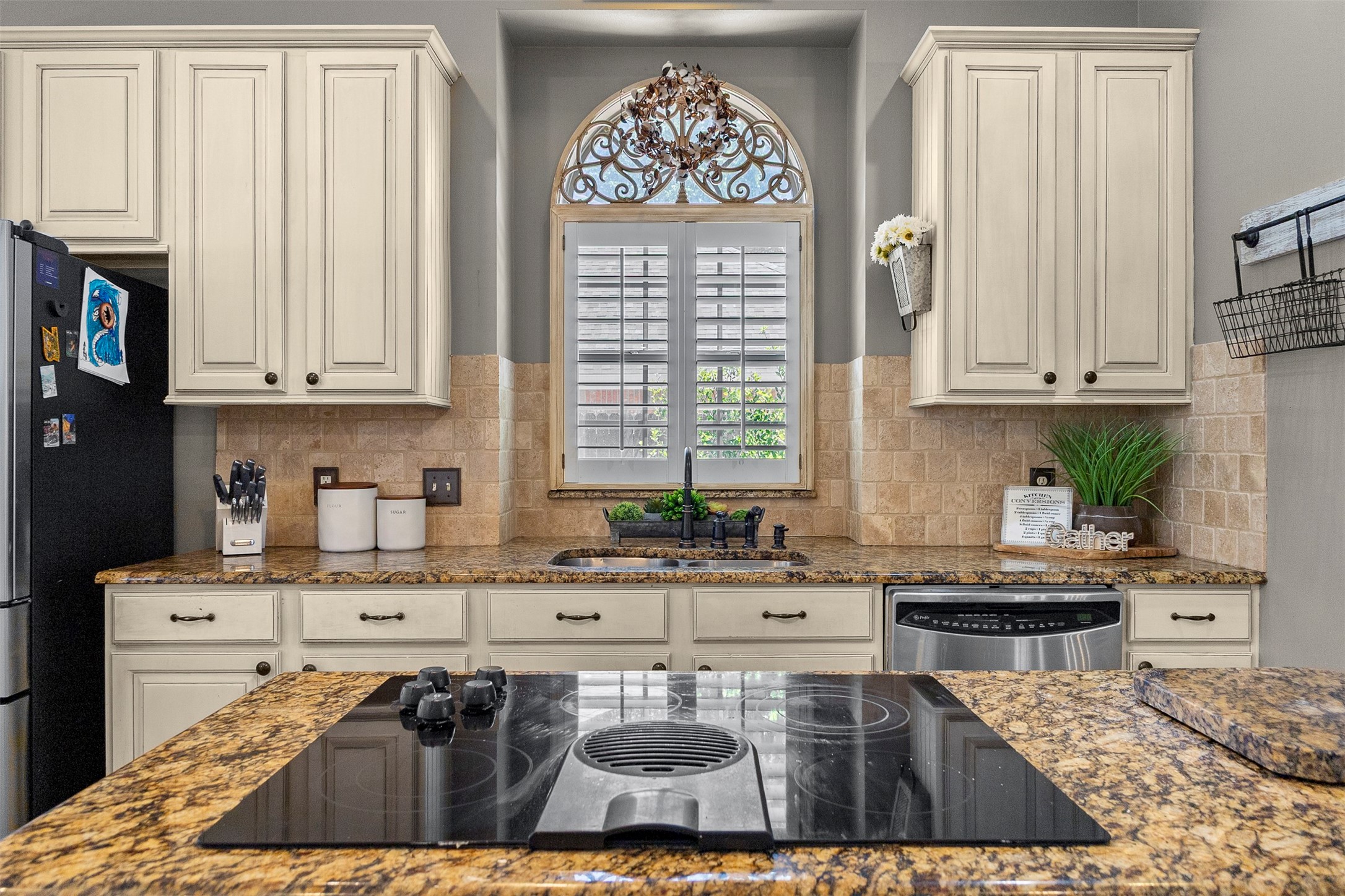 1709 Rosebriar Lane