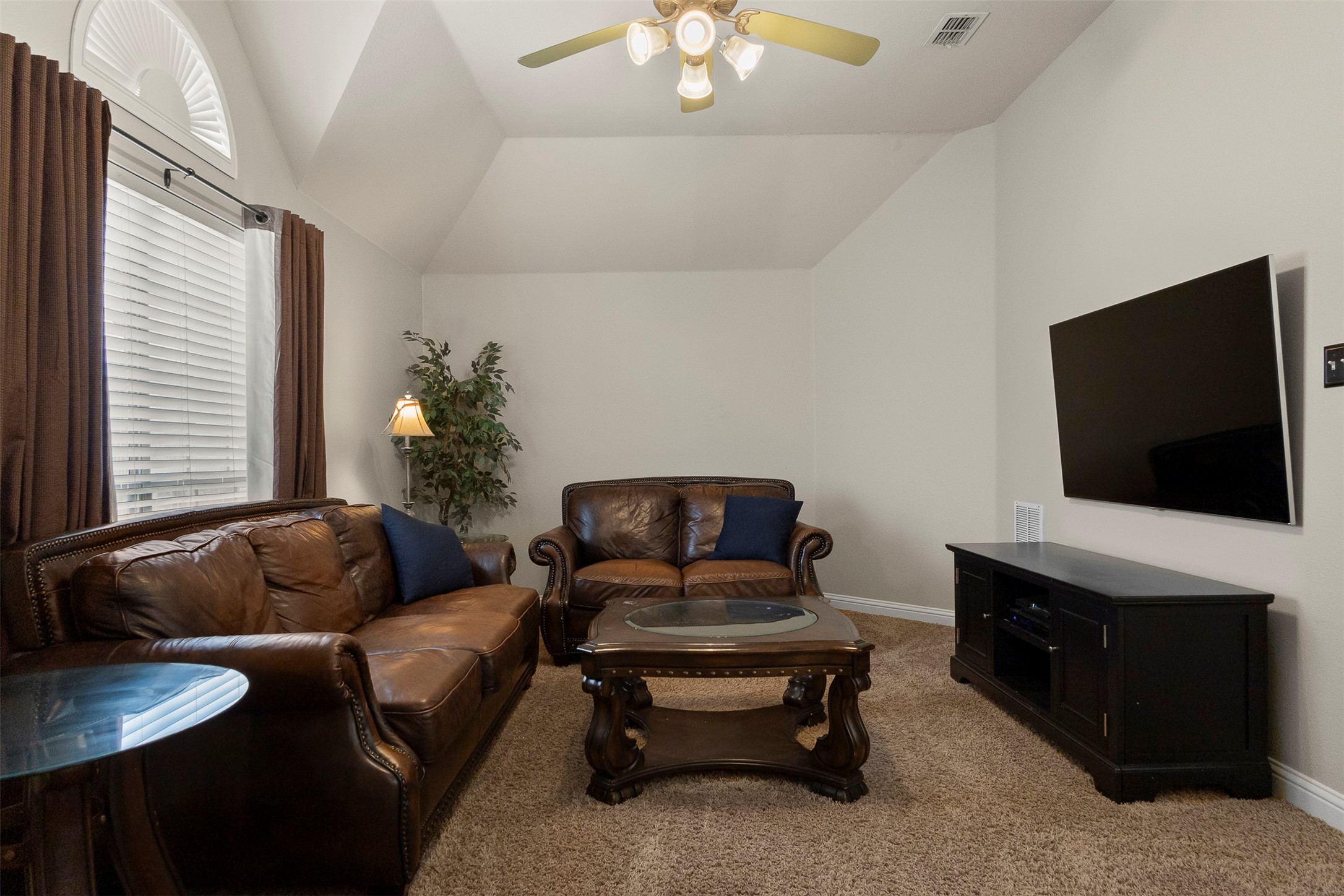 1709 Rosebriar Lane