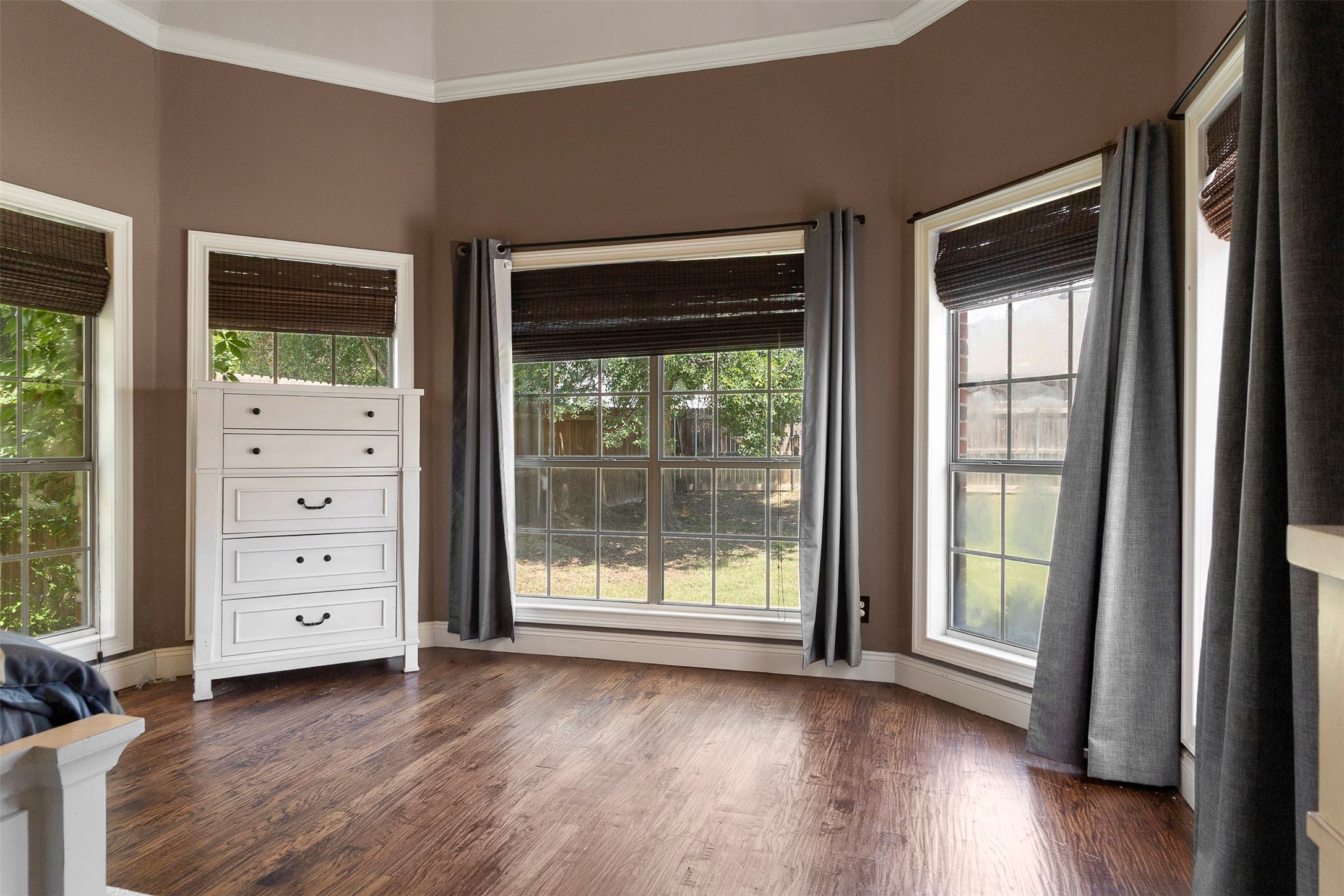 1709 Rosebriar Lane