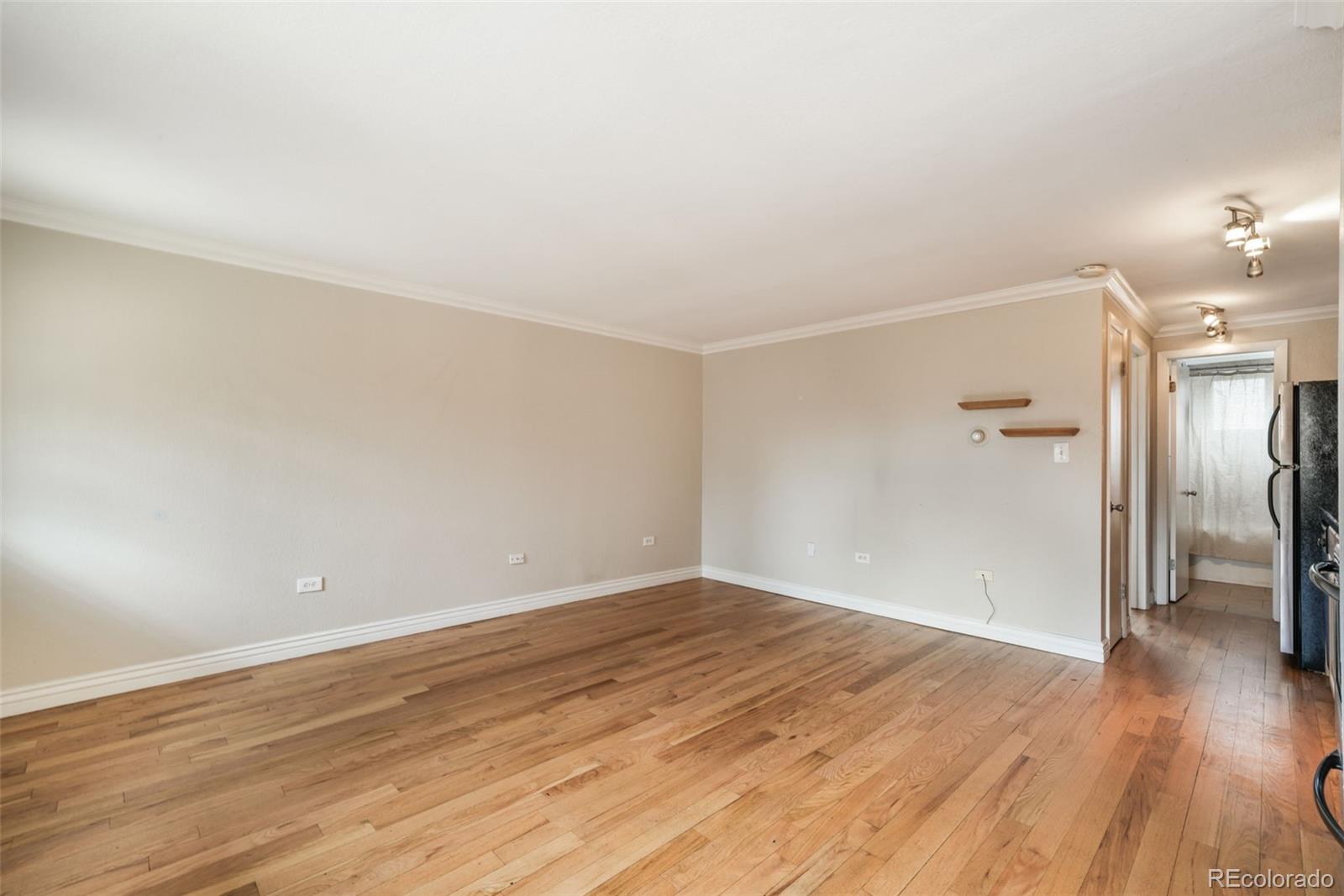 558 N Washington Street Unit: 203