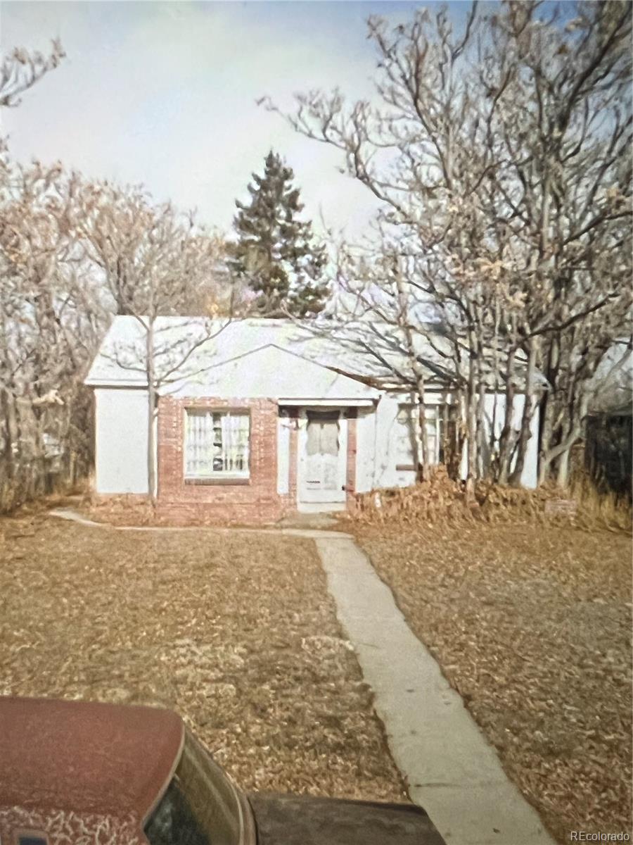 1361 W Custer Place