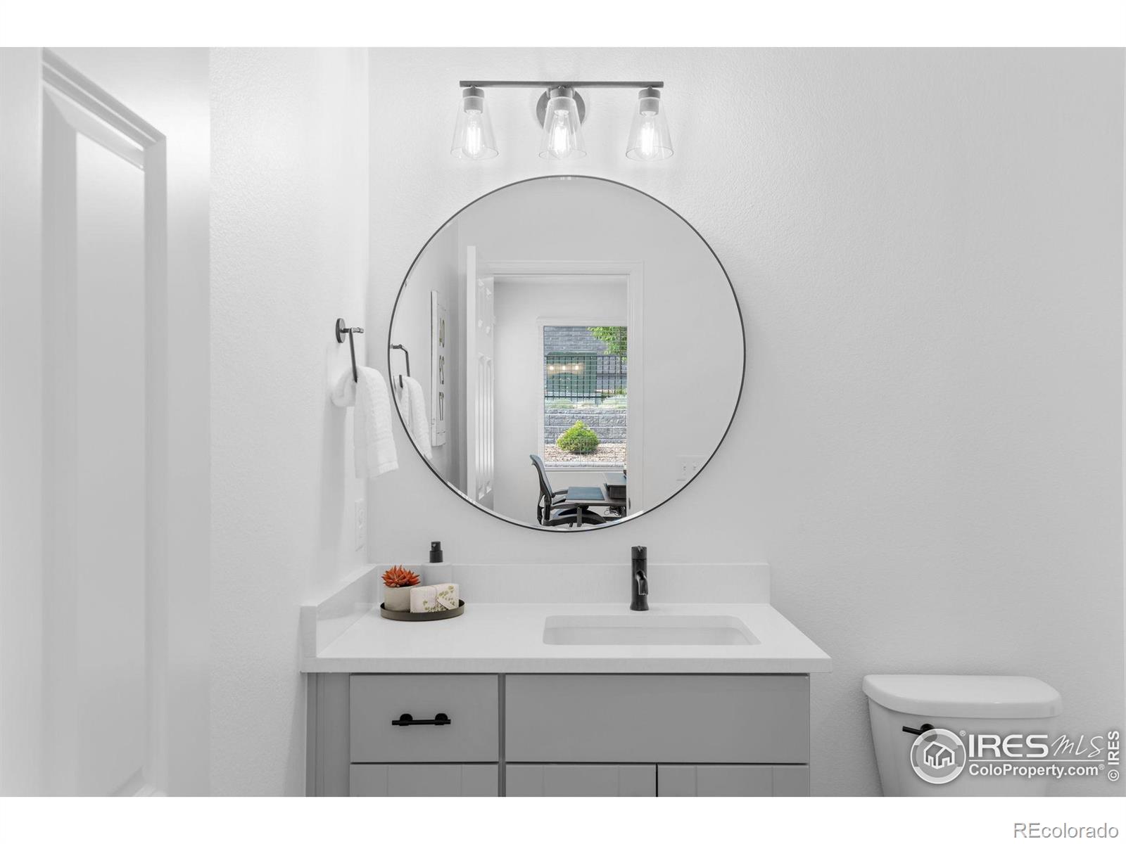 12155 W 57th Place