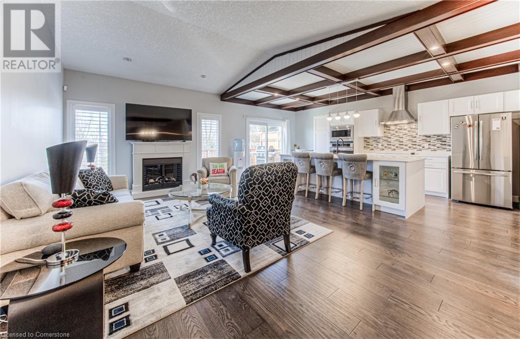 900 DOON VILLAGE Road Unit# 4