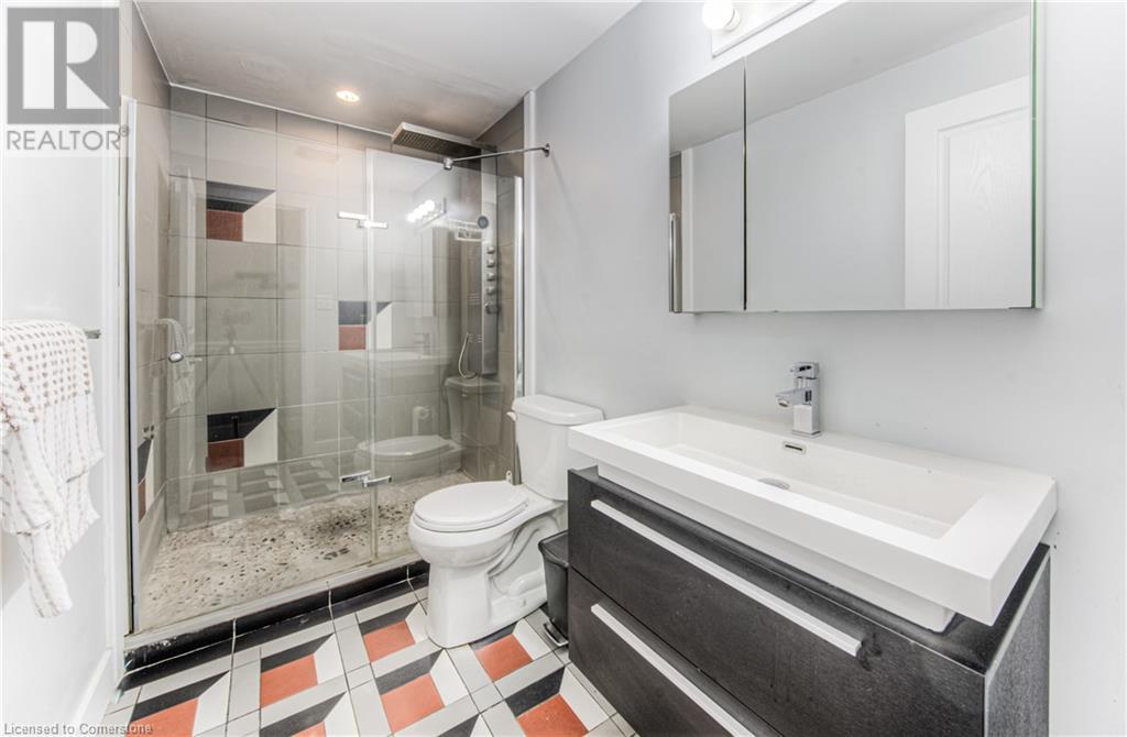 900 DOON VILLAGE Road Unit# 4