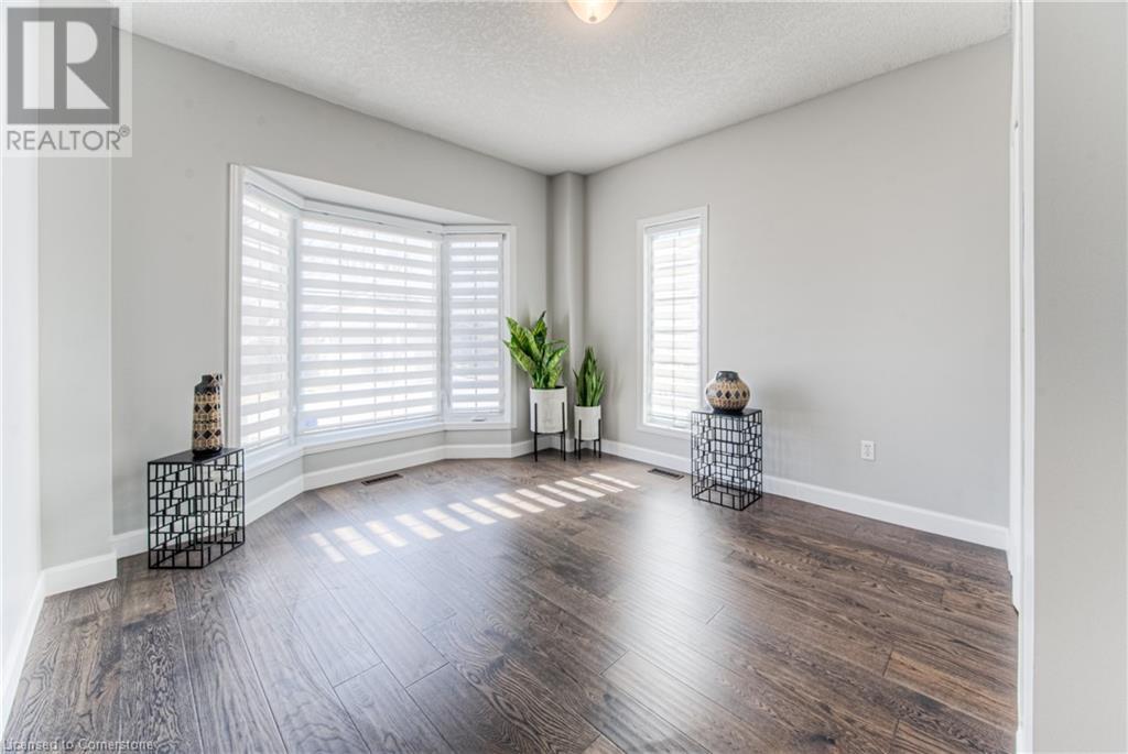 900 DOON VILLAGE Road Unit# 4