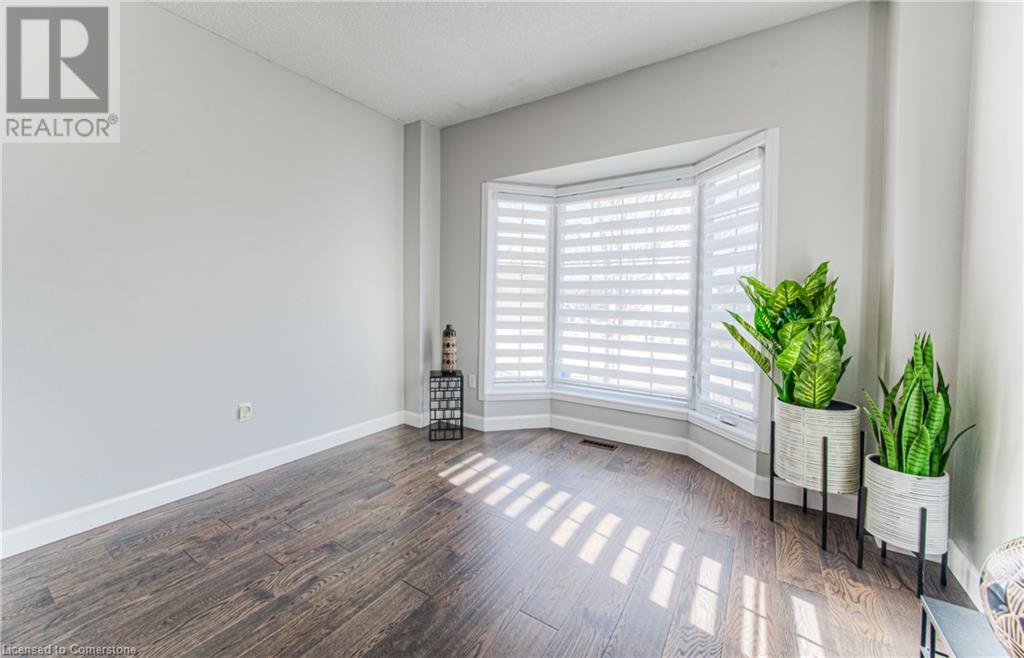 900 DOON VILLAGE Road Unit# 4