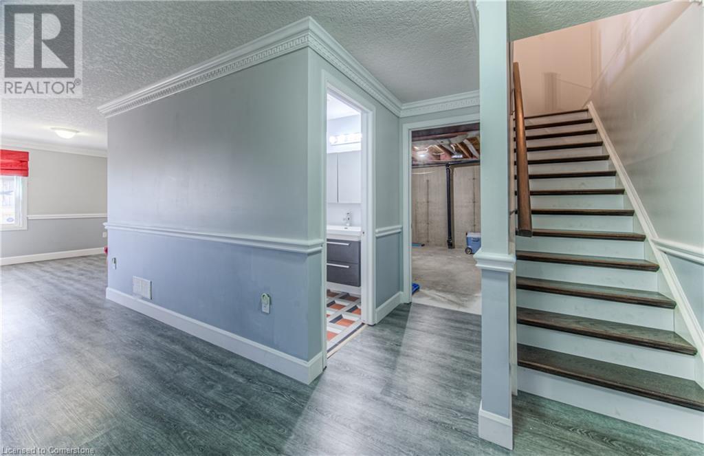 900 DOON VILLAGE Road Unit# 4