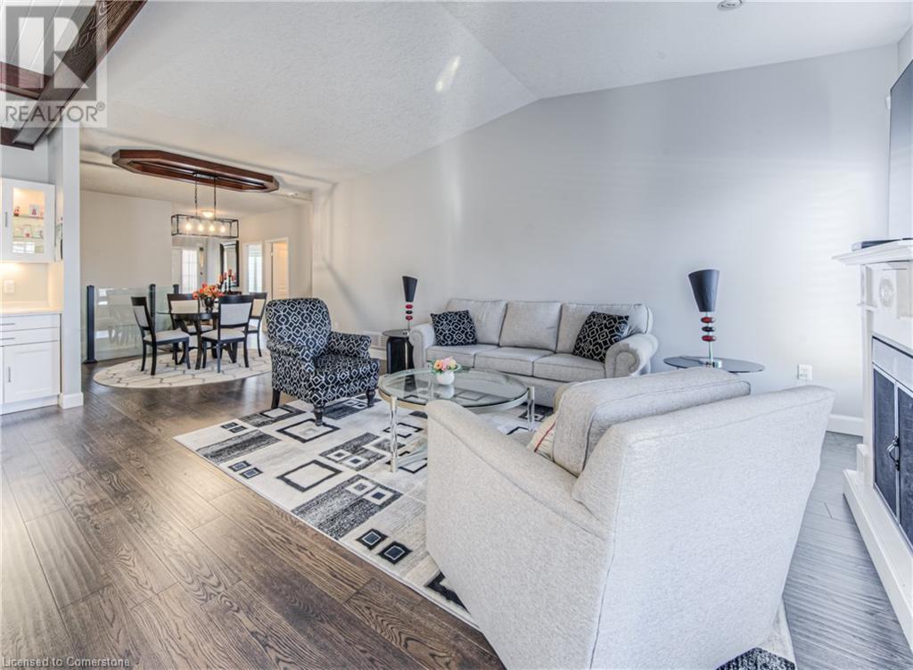 900 DOON VILLAGE Road Unit# 4