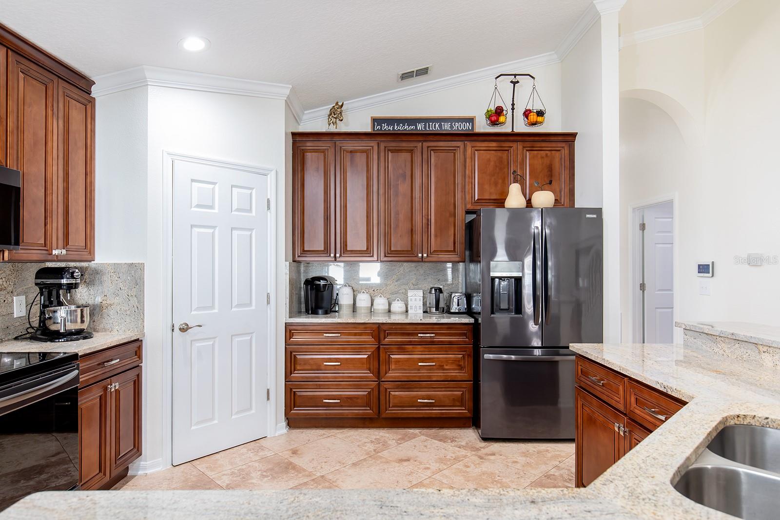 3006 MANDOLIN DR